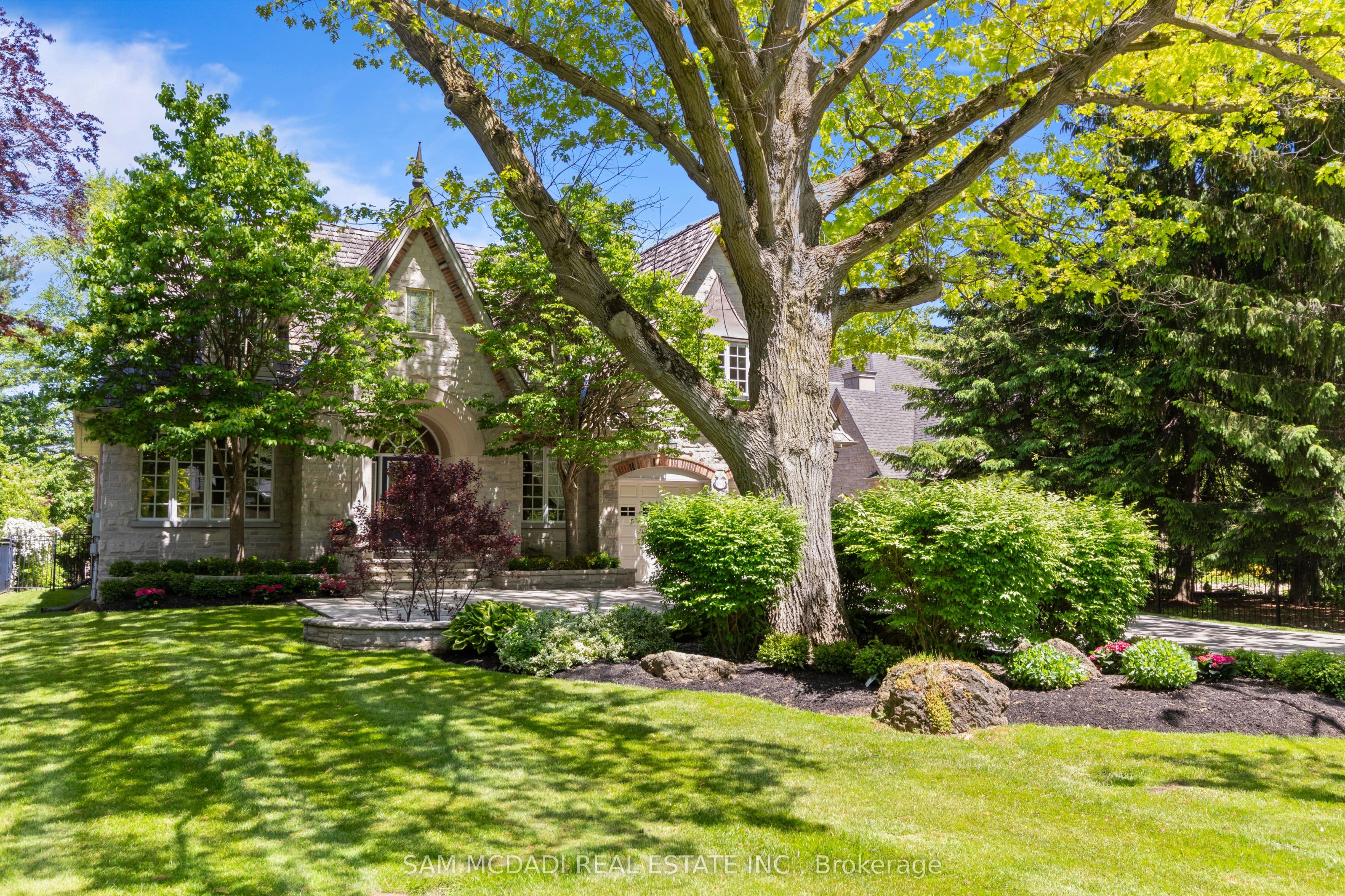 1301 Mississauga Road, Mississauga, ON L5H 2J1