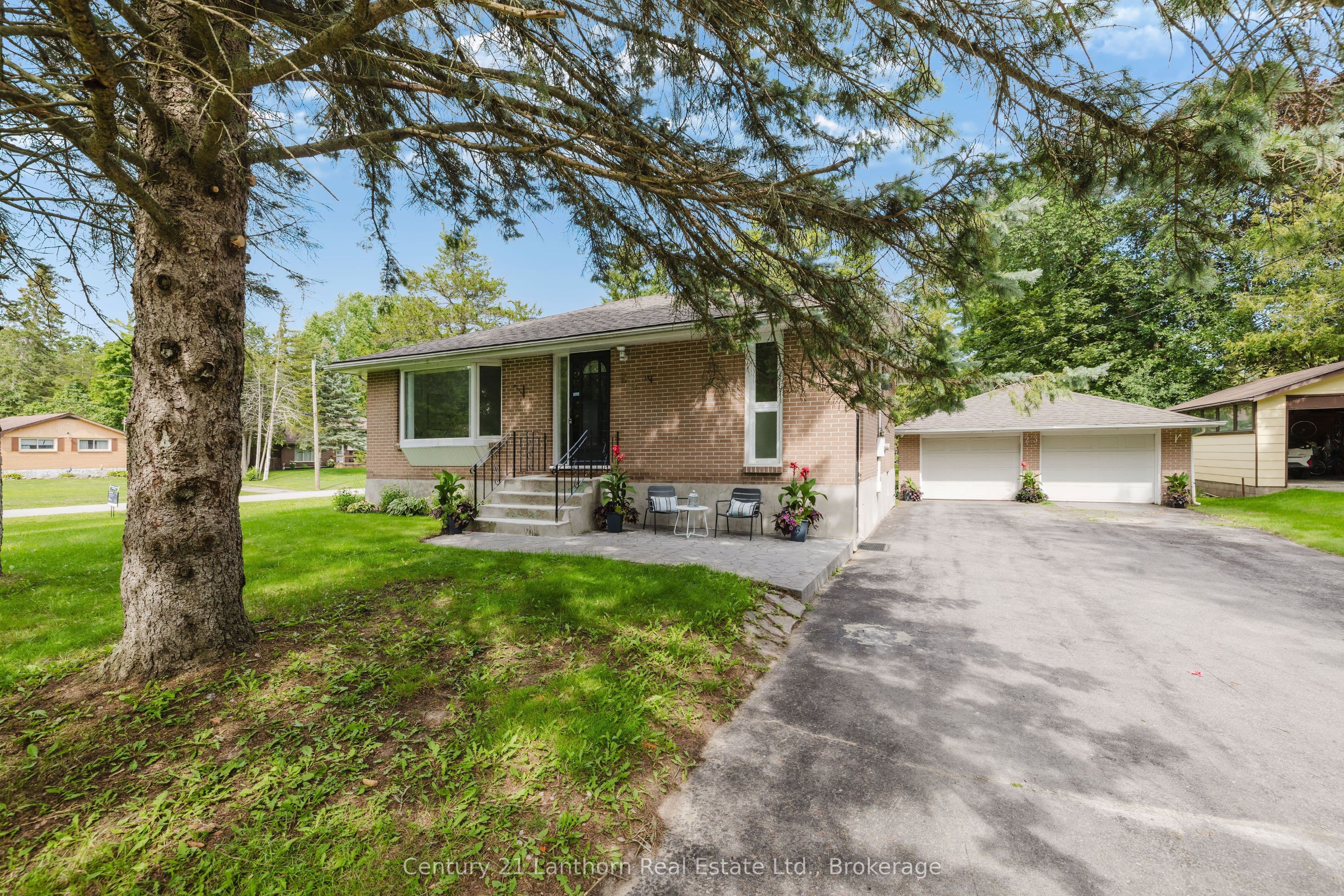 23 Wood Street, Quinte West, ON K8V 5P6