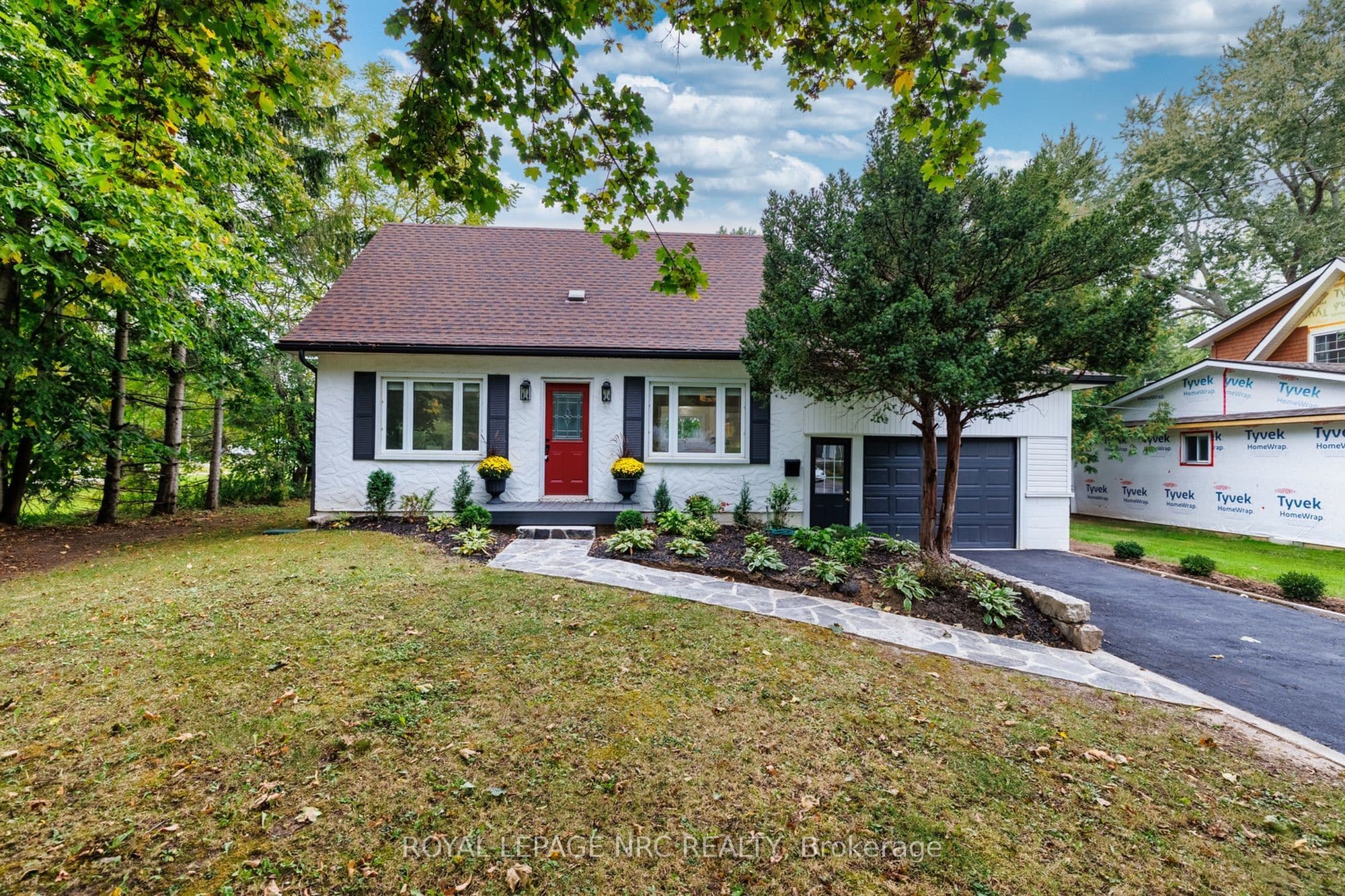88 Summerlea Avenue, Welland, ON L3C 3E7