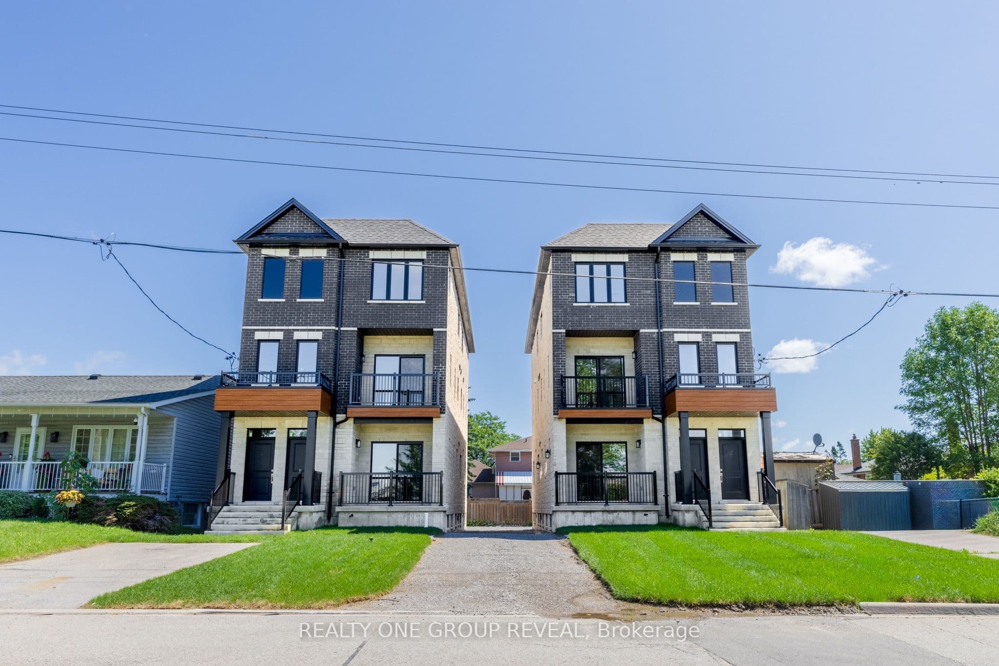 227 Grenfell Street Unit 1, Oshawa, ON L1J 4W3