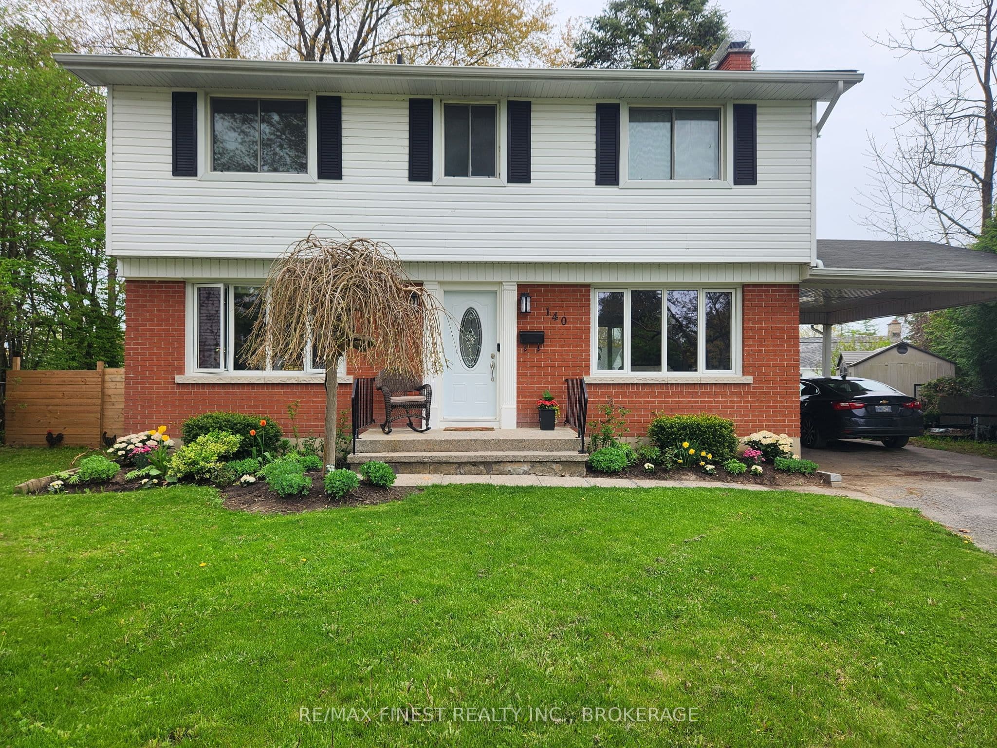140 Falkirk Terrace, Kingston, ON K7M 4C2
