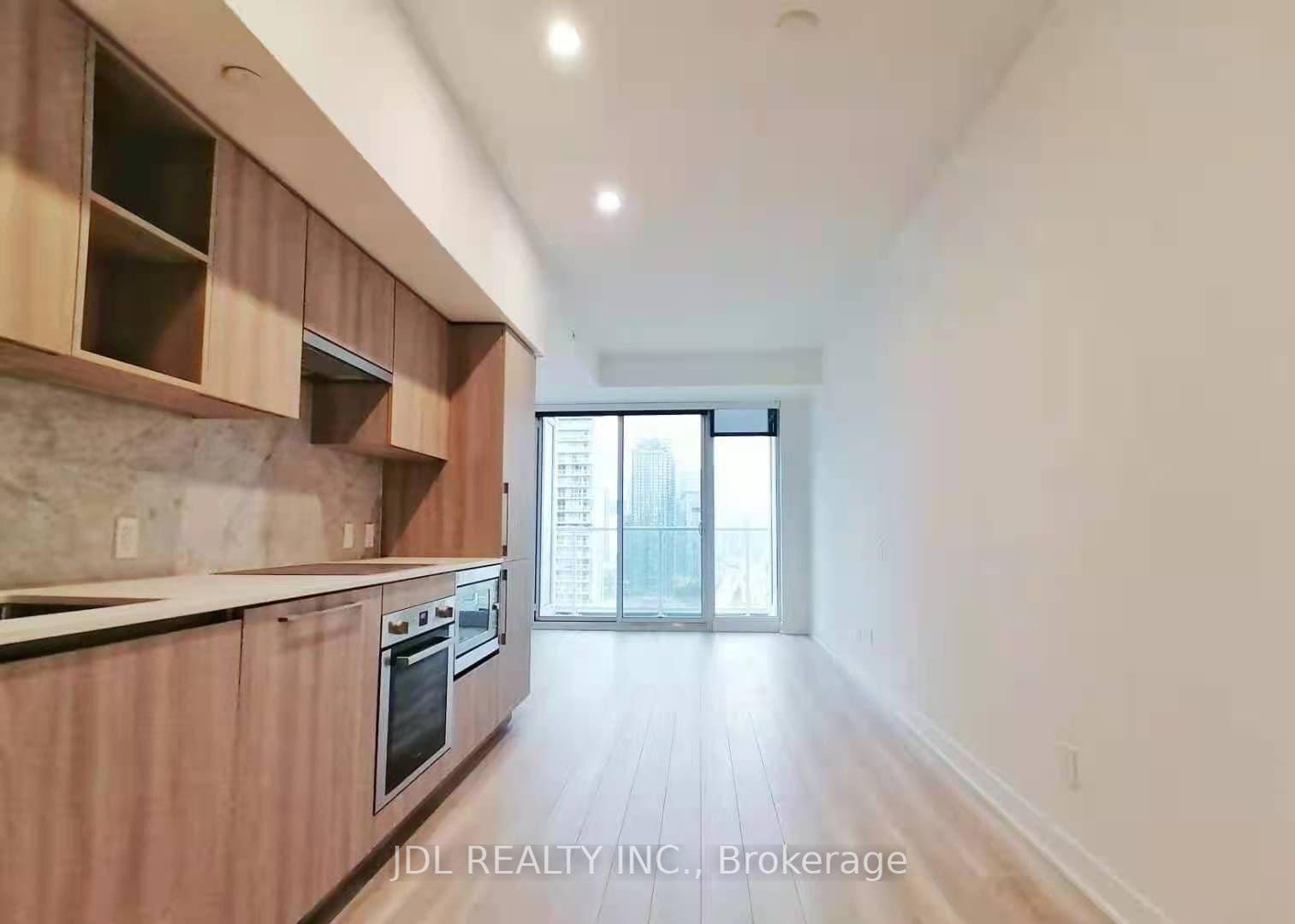 19 Bathurst Street 2806, Toronto, ON M5V 0N2