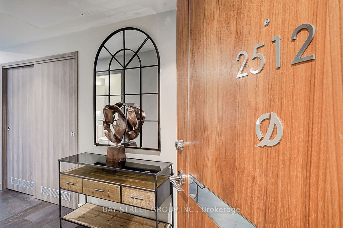 95 Mcmahon Drive 2512, Toronto, ON M2K 0H2
