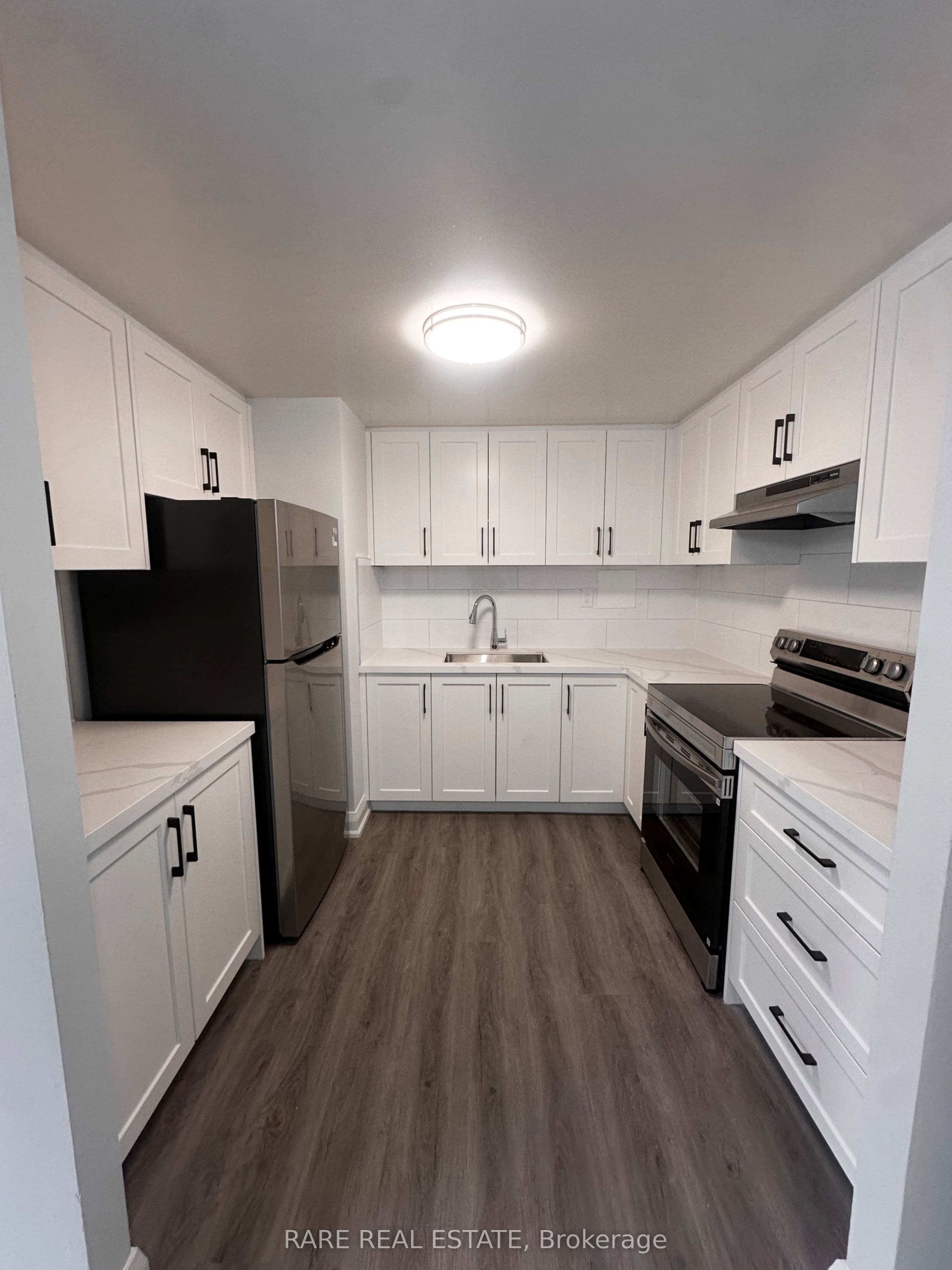 99 Bellevue Avenue 2, Toronto, ON M5T 2N8