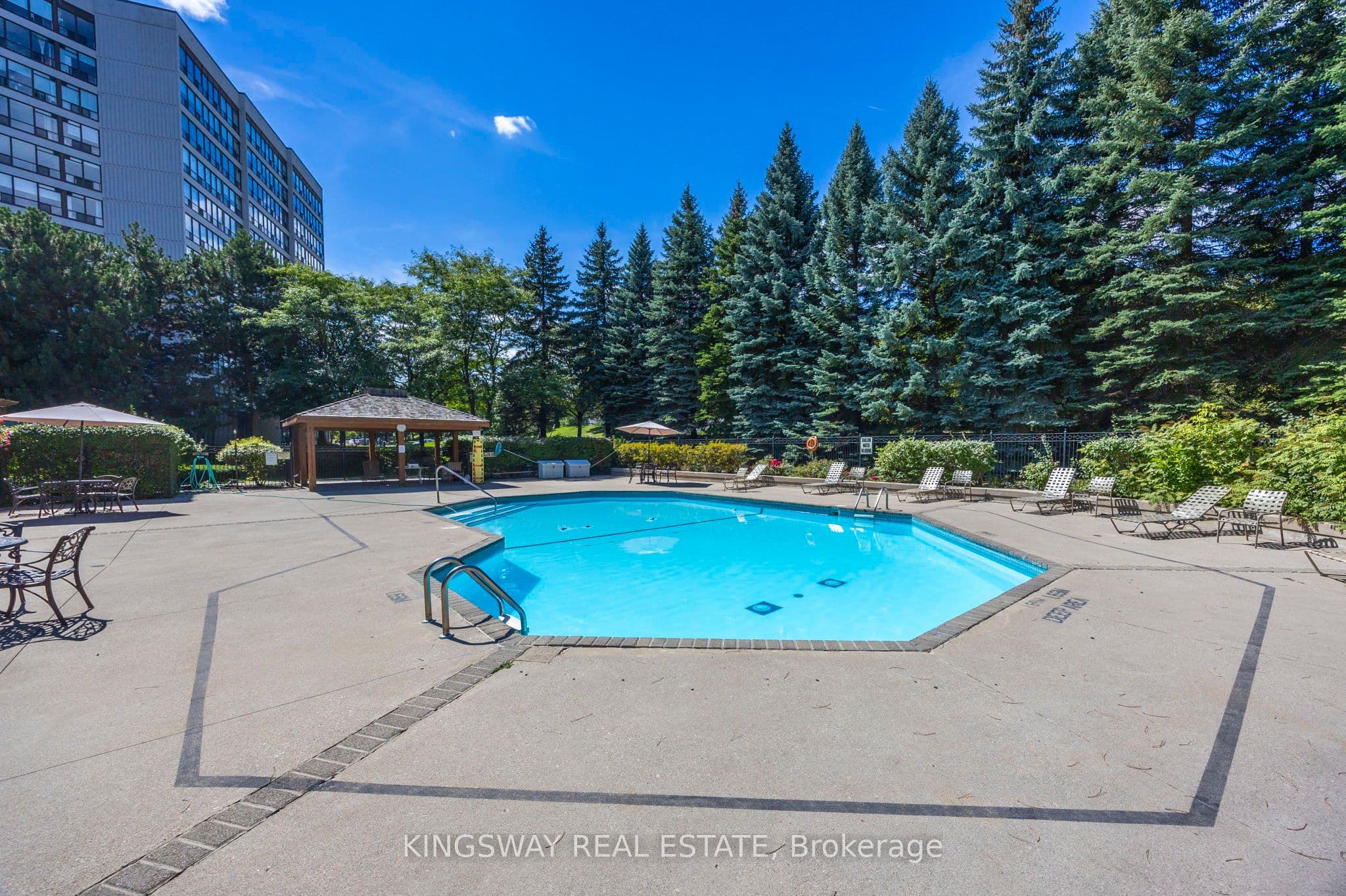 12 Laurelcrest Street 507, Brampton, ON L6S 5Y4