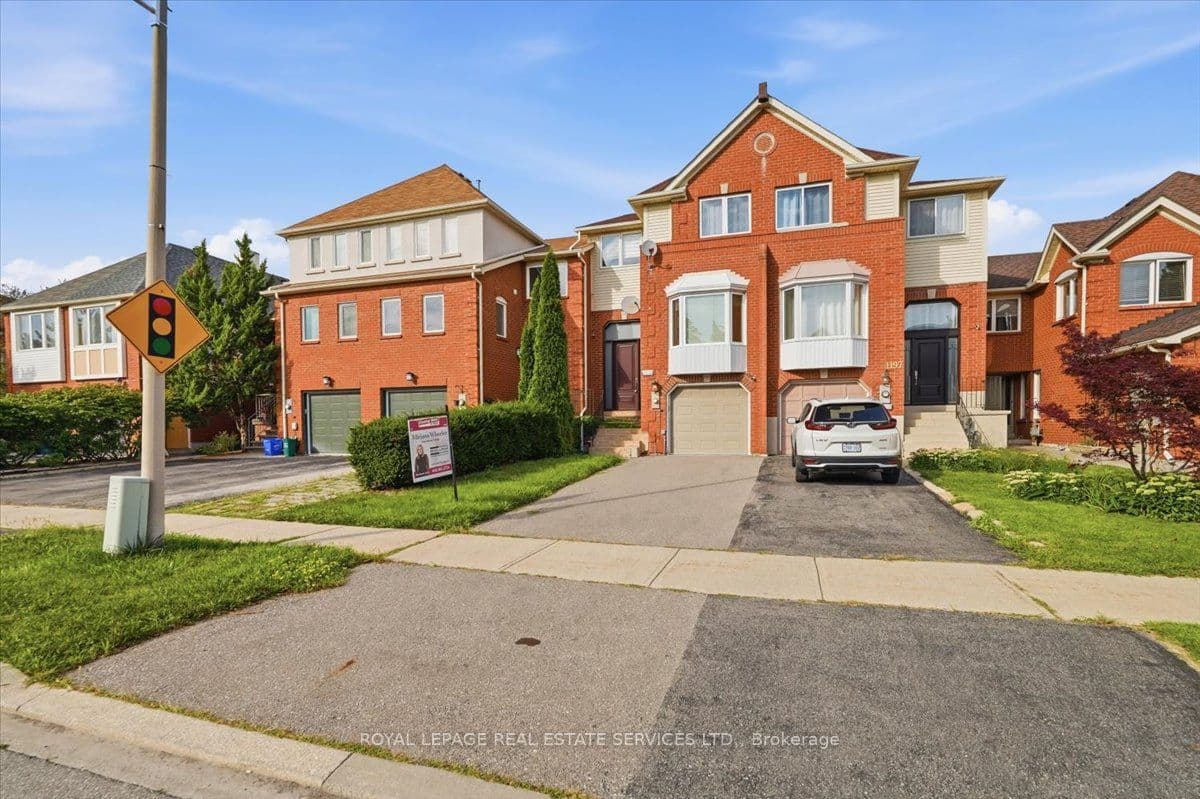 1199 LEEWOOD Drive, Oakville, ON L6M 3B3