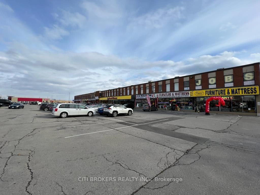 1458 Dundas Street E 109, Mississauga, ON L4X 1L4