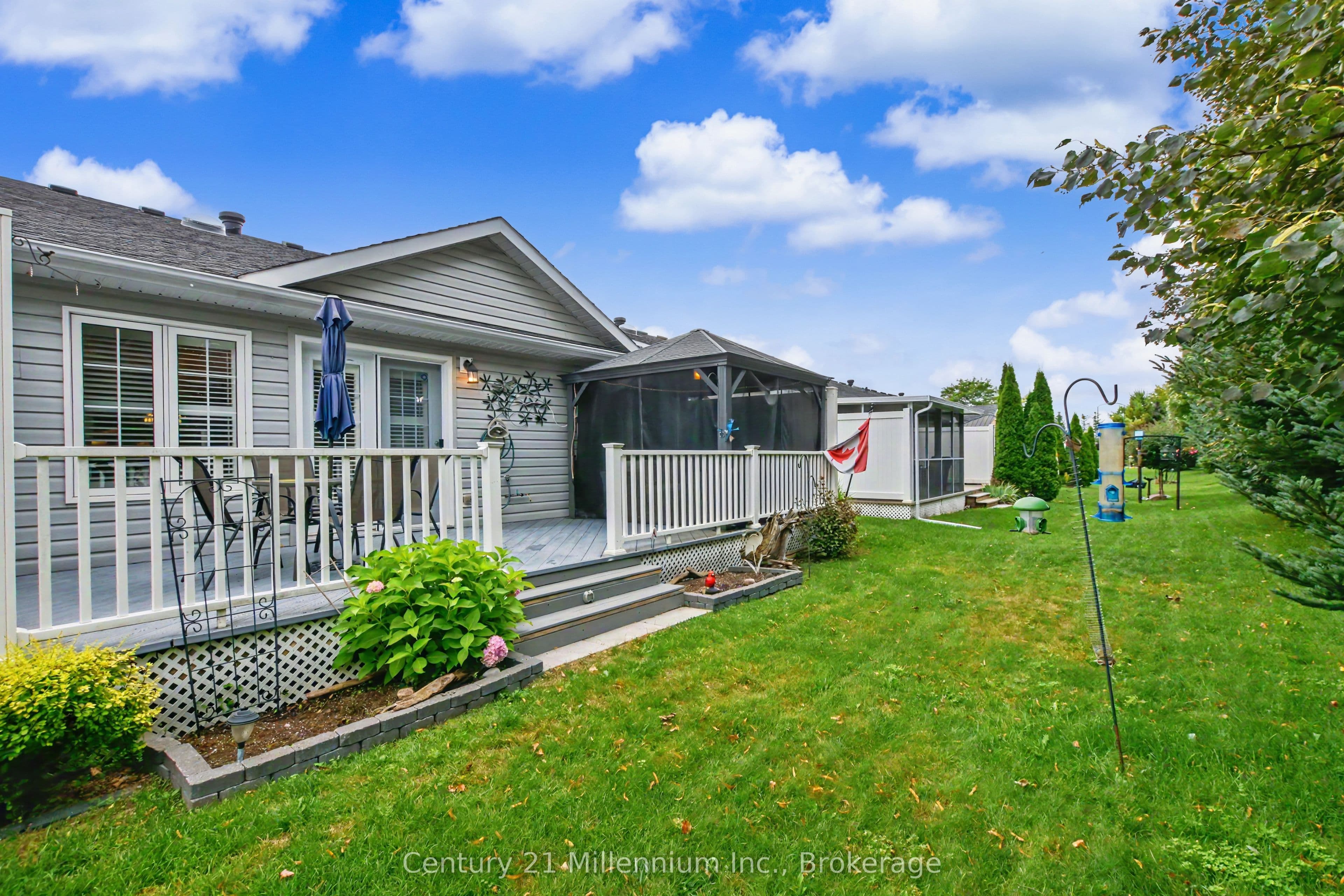 28 New York Avenue, Wasaga Beach, ON L9Z 3A8