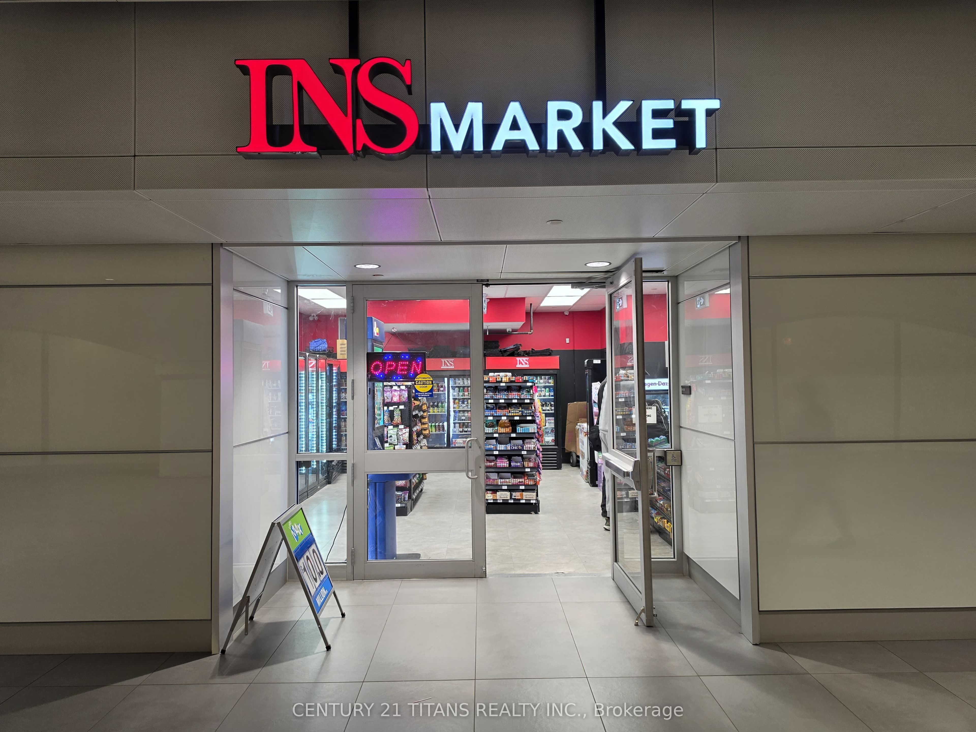 81 Bay Street Unit RG1, Toronto, ON M5J 0E7