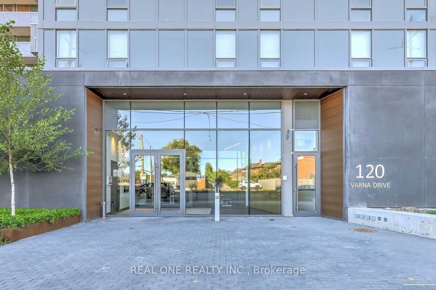 120 Varna Drive 914, Toronto, ON M6A 0B3