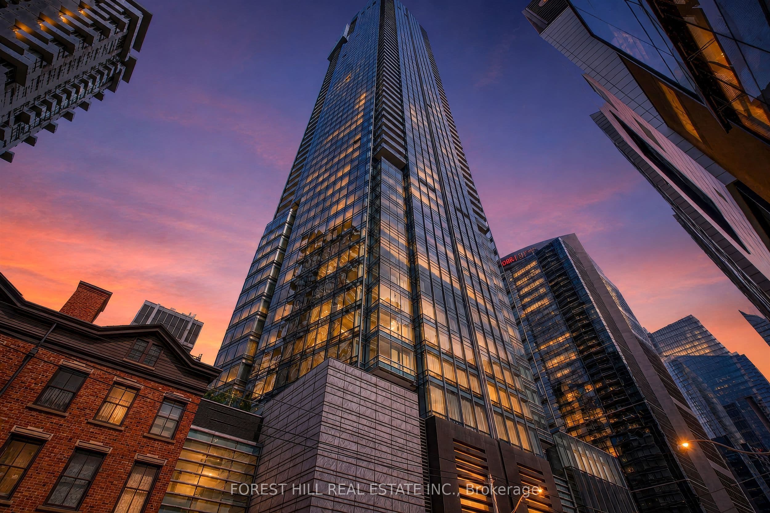 180 University Avenue 2305, Toronto, ON M5H 0A2