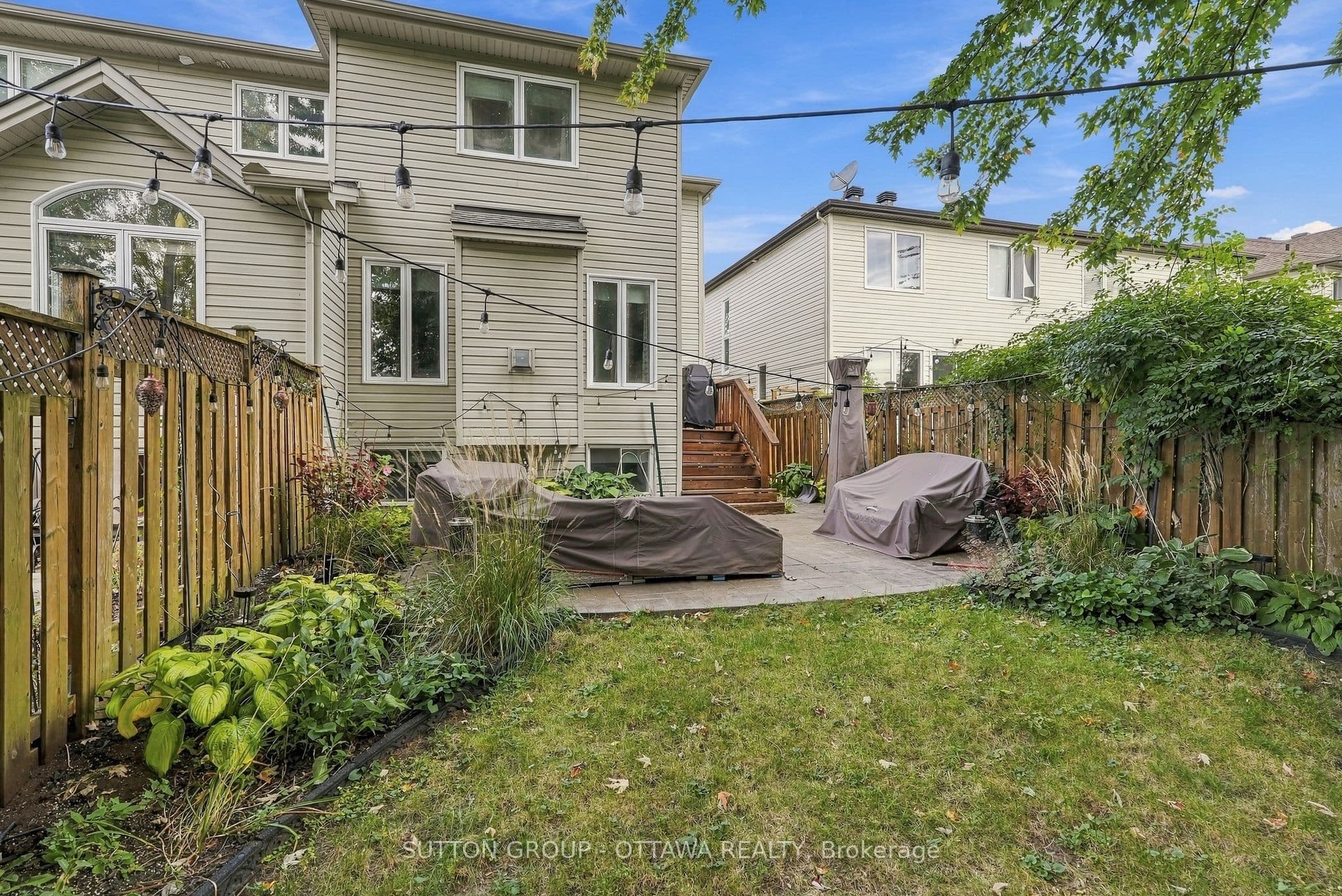 333 Riversedge Crescent, Blossom Park - Airport and Area, ON K1V 0Y7
