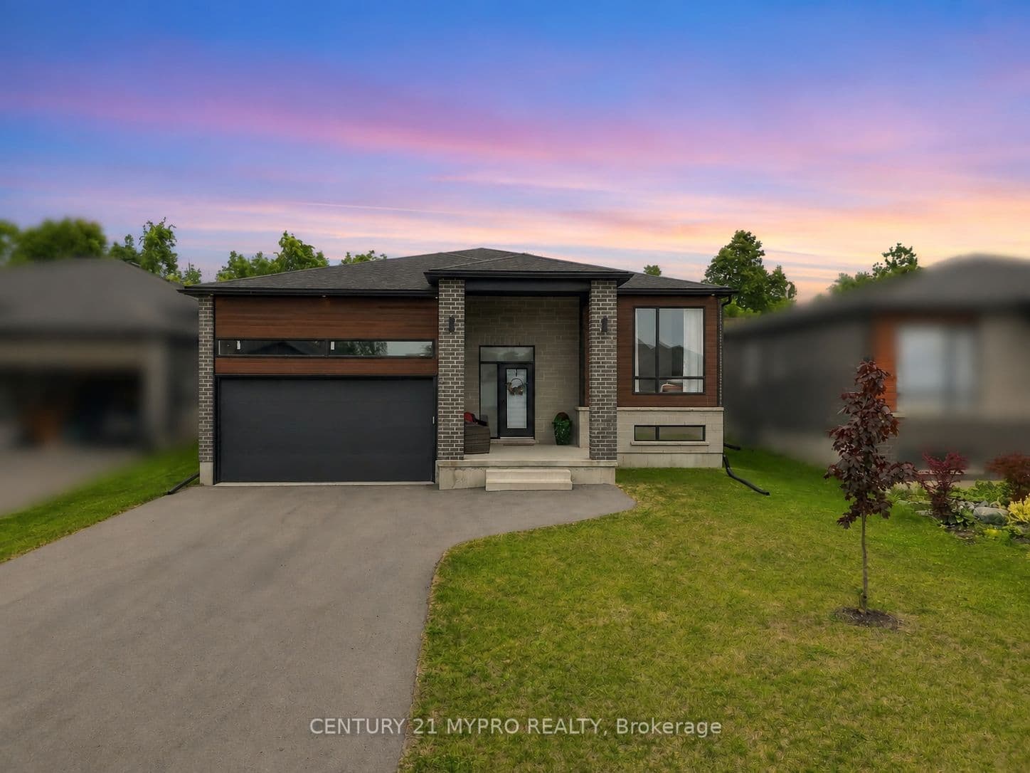 41 Schmidt Way, Quinte West, ON K8V 0L5
