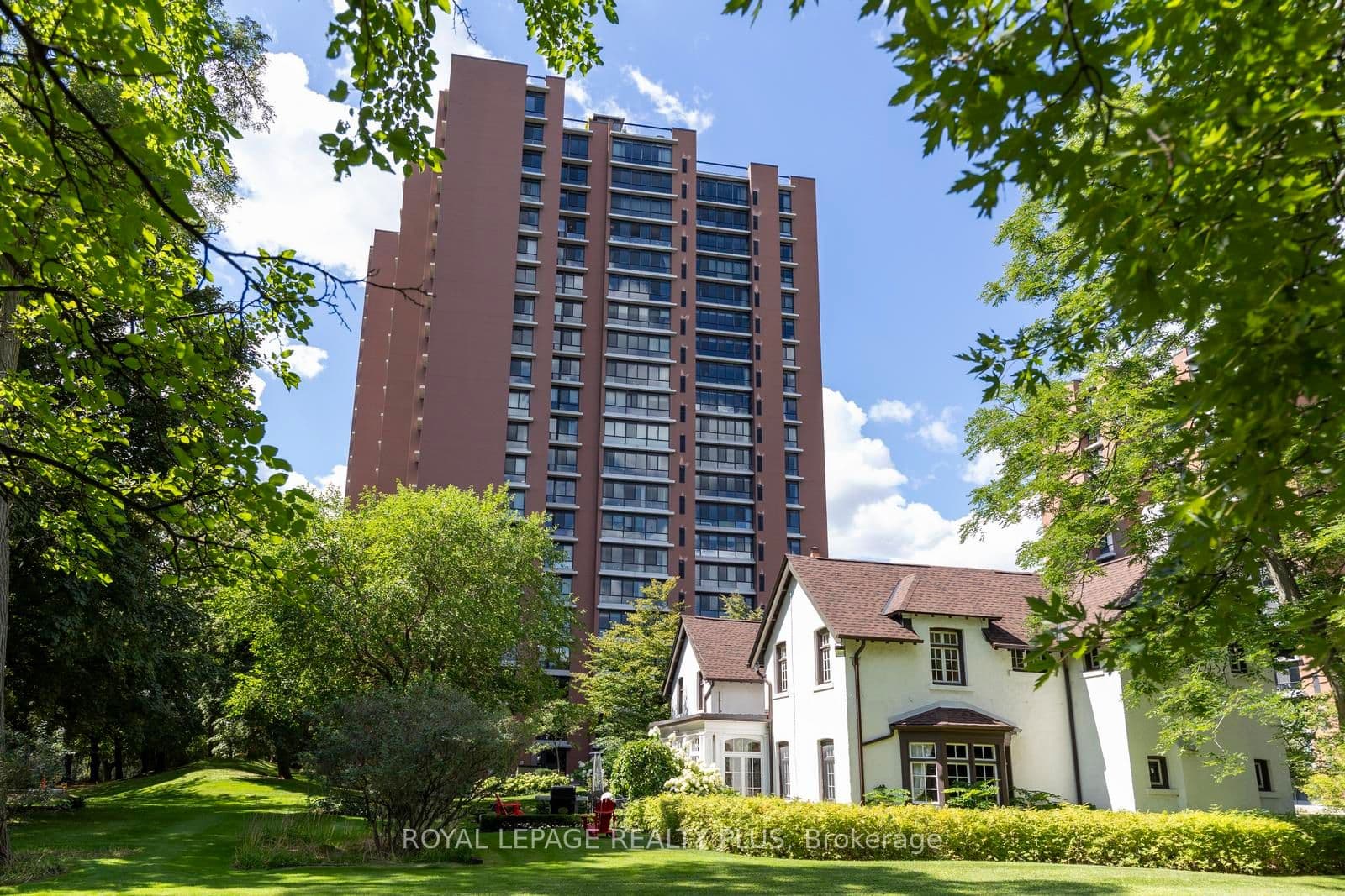 1400 Dixie Road 2203, Mississauga, ON L5E 3E1