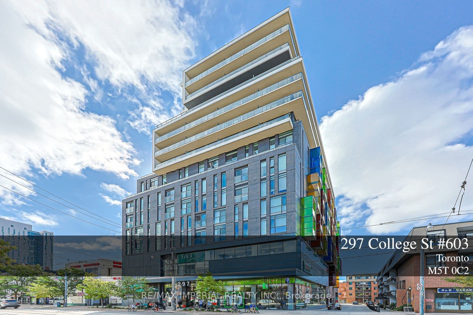 297 College Street 603, Toronto, ON M5T 1S2