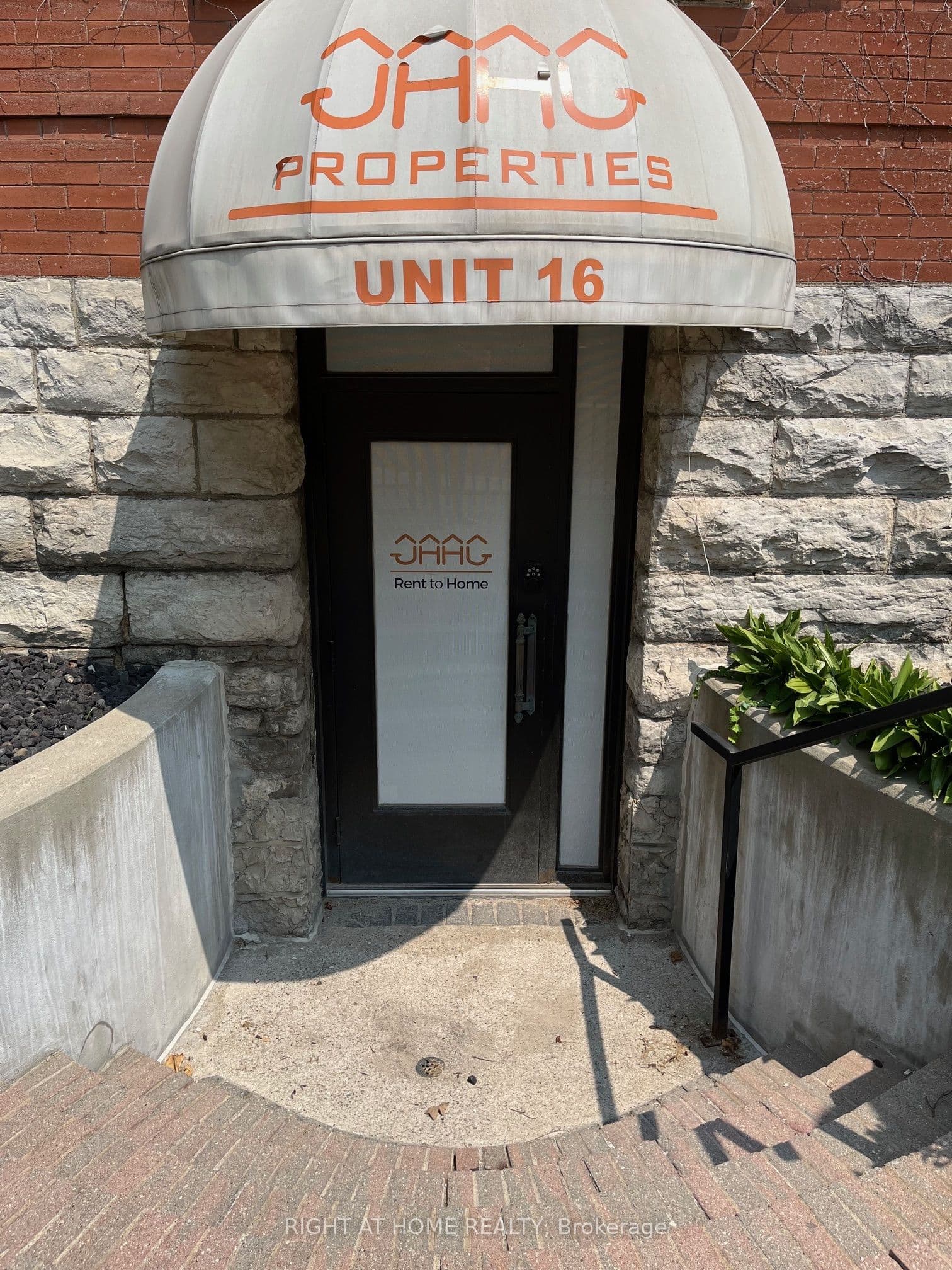 440 Wellington Street 16, London East, ON N6B 1X2