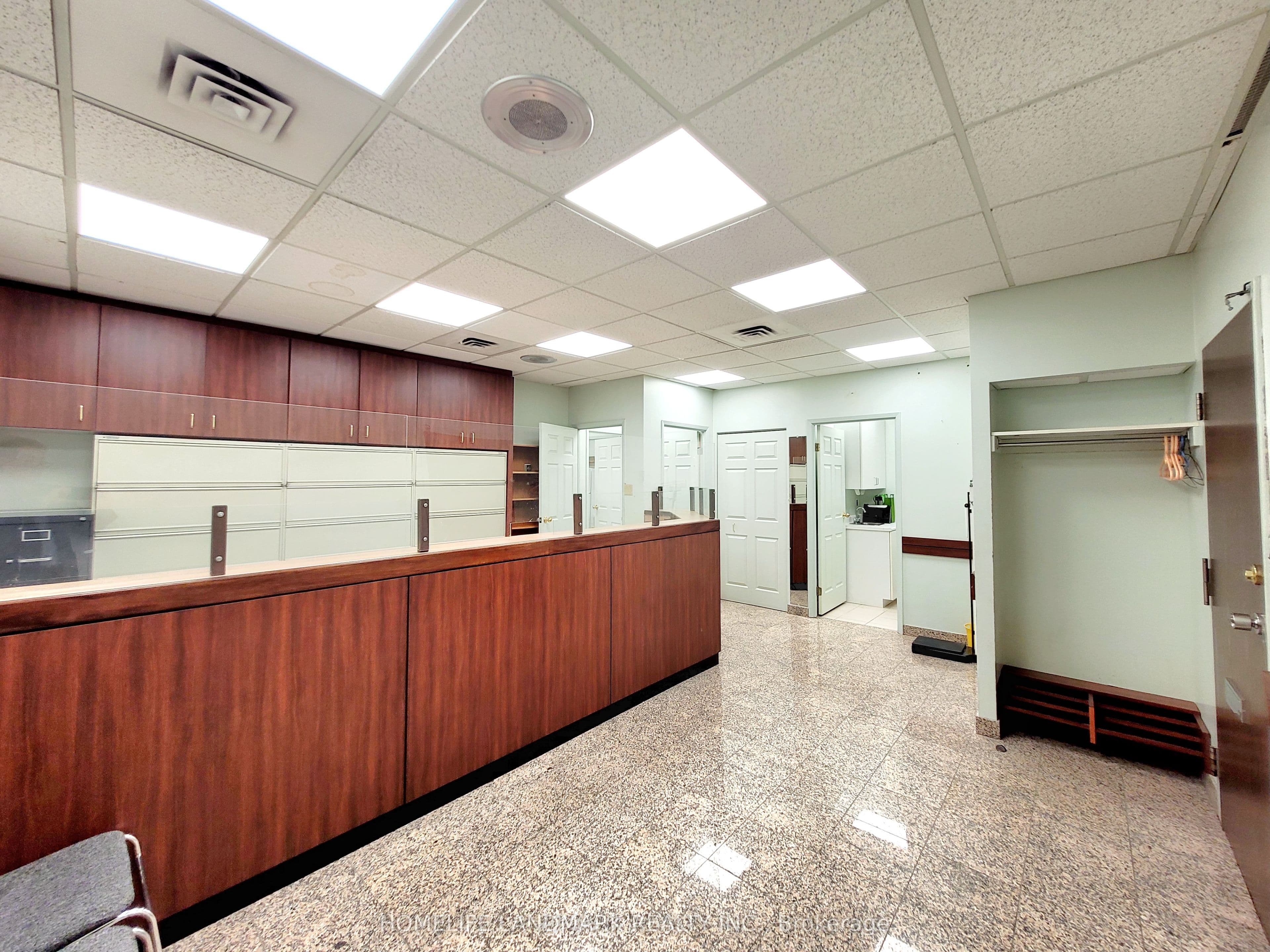 600 Sherbourne Street 706, Toronto, ON M4X 1W4