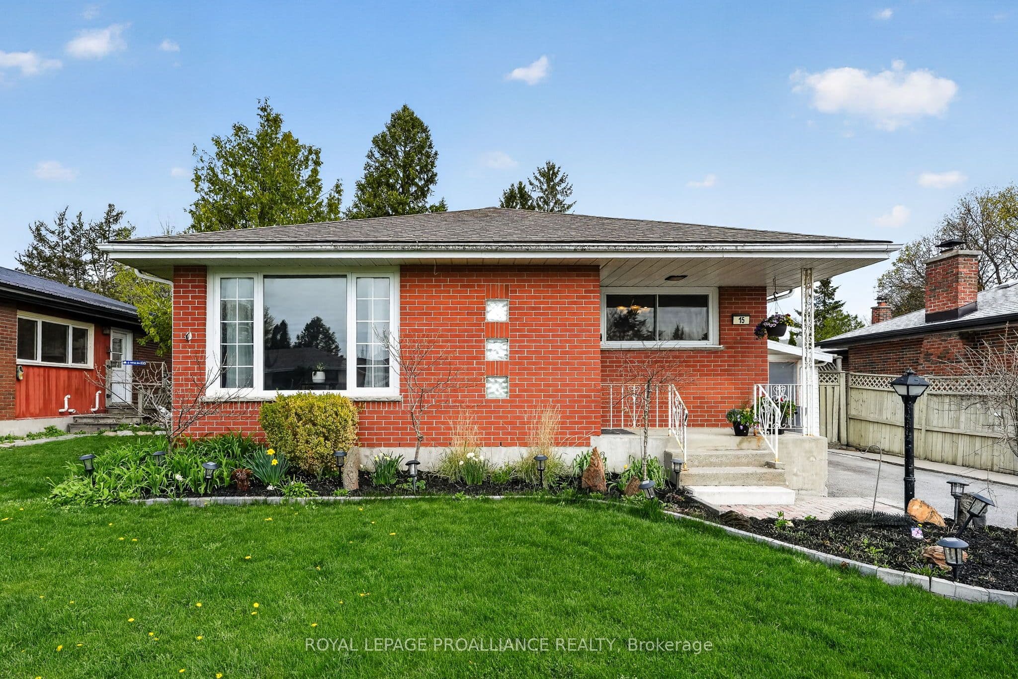 15 Gearin Street, Quinte West, ON K8V 3Y2