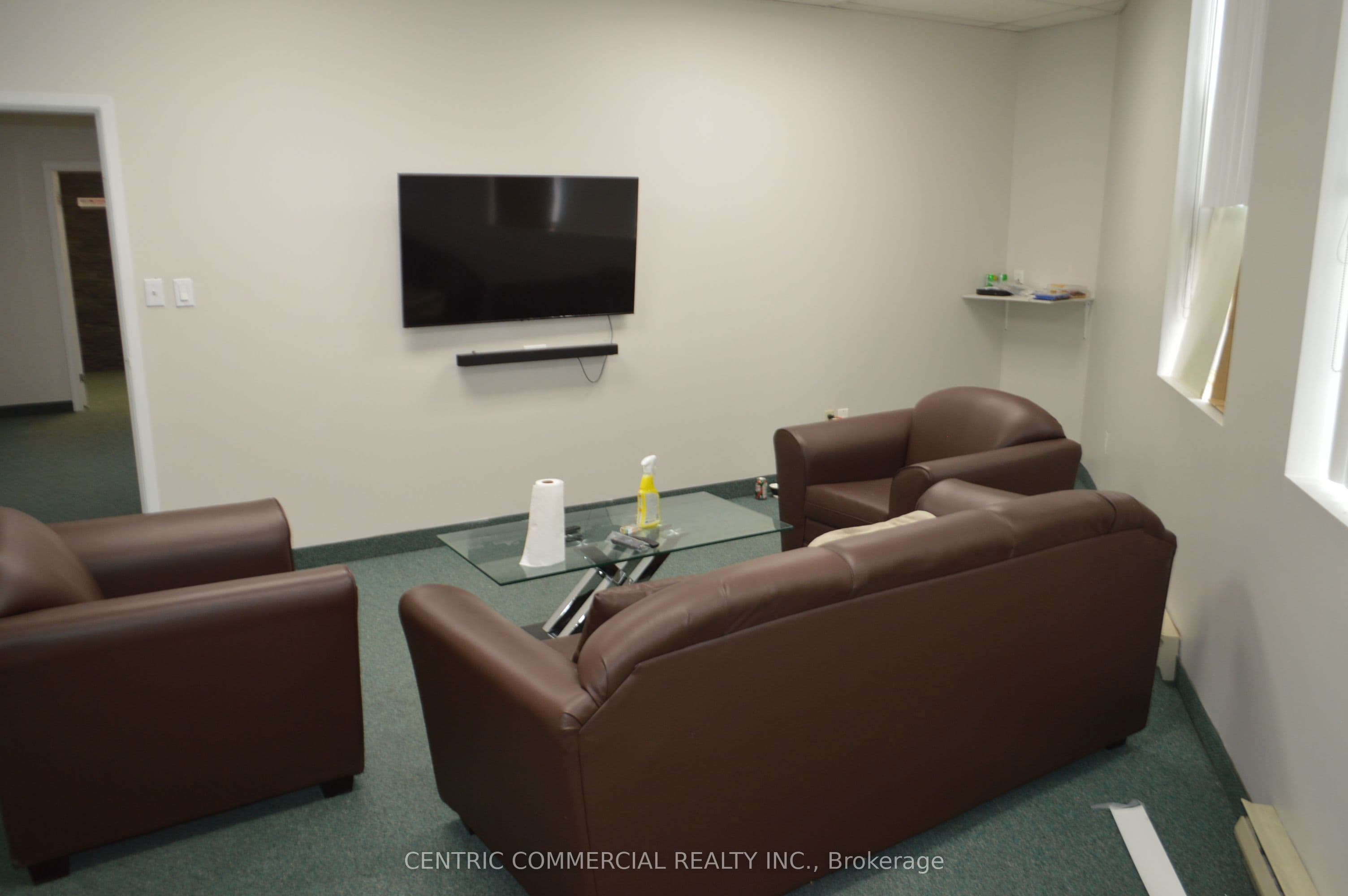 1900 Dundas Street E 202, Mississauga, ON L4X 1L9
