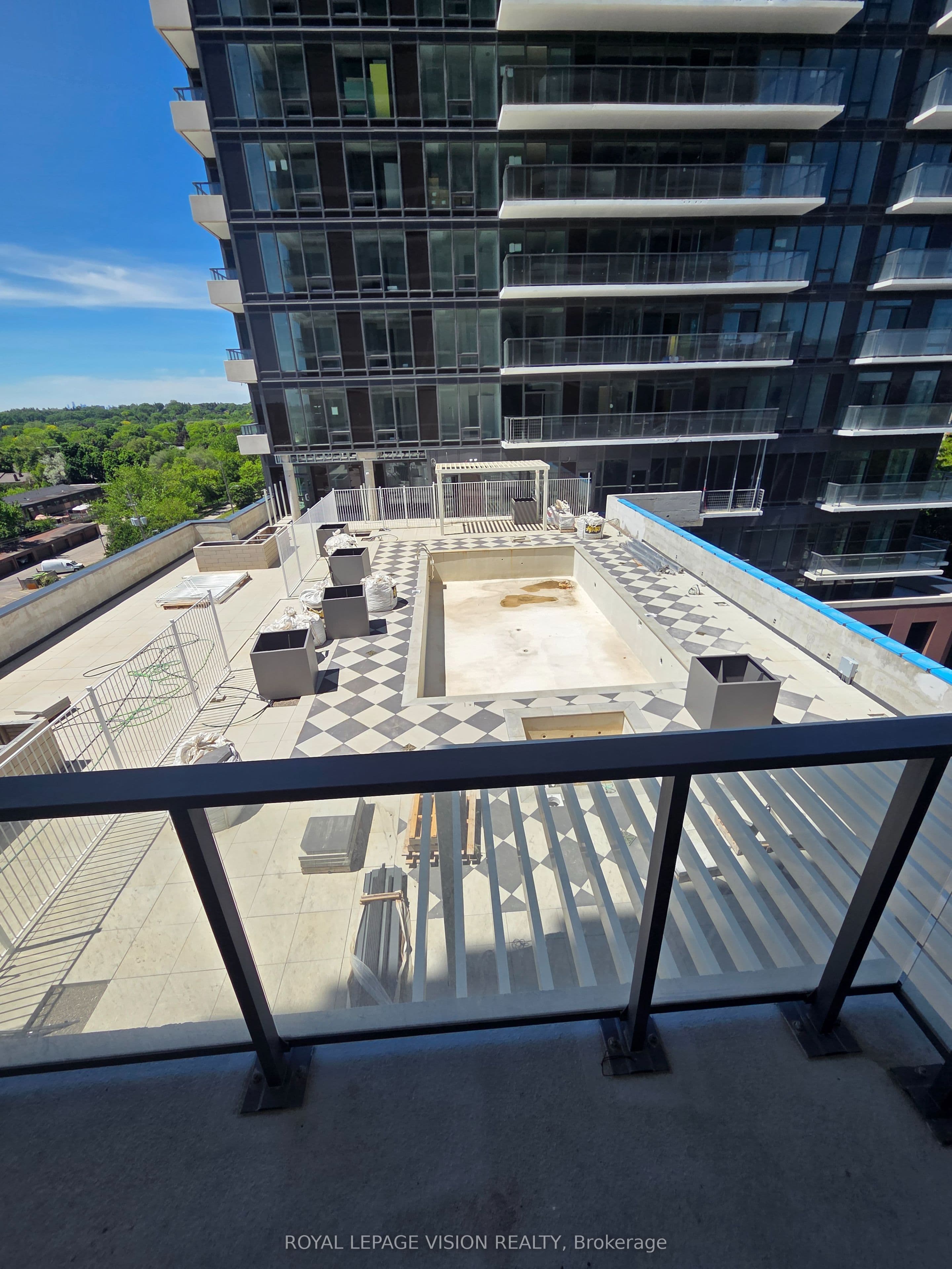 4010 Eglinton Avenue W 1112, Toronto, ON M9A 0G5