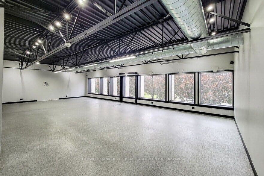 1070 Heritage Road, Burlington, ON L7L 4X9