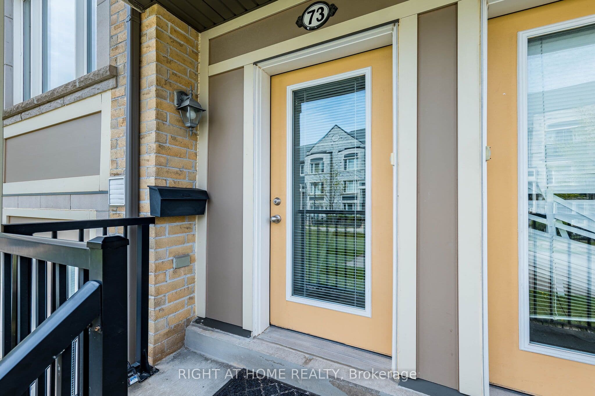 5650 Winston Churchill Boulevard W 73, Mississauga, ON L5M 0L7