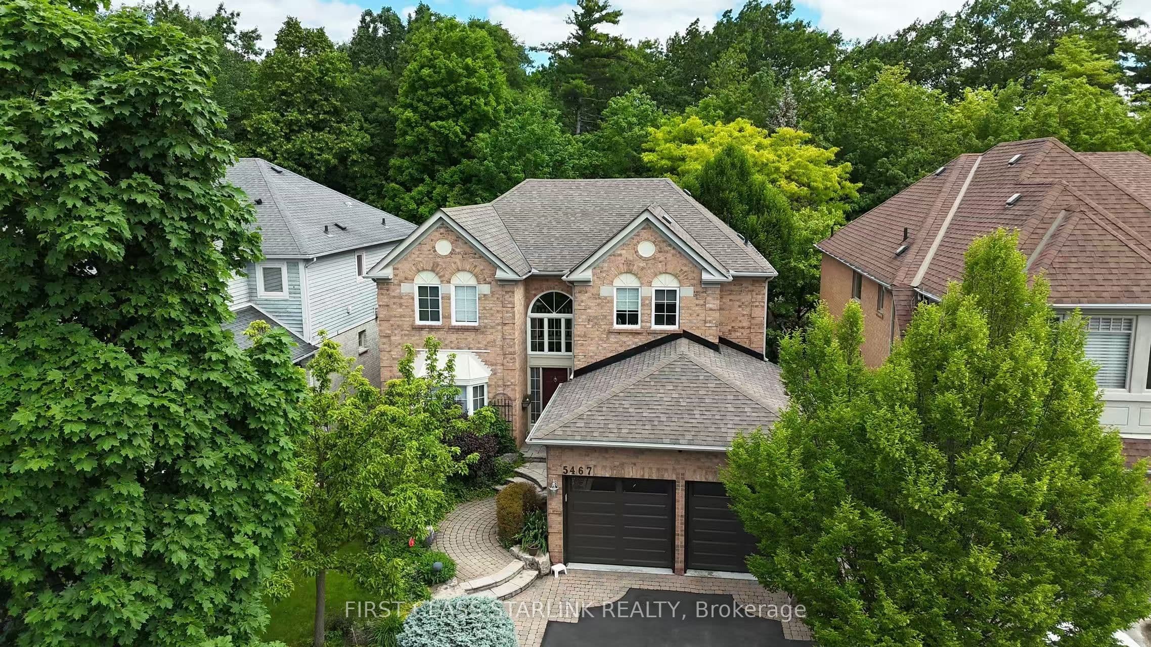 5467 Planters Wood Court, Mississauga, ON L5M 5V6