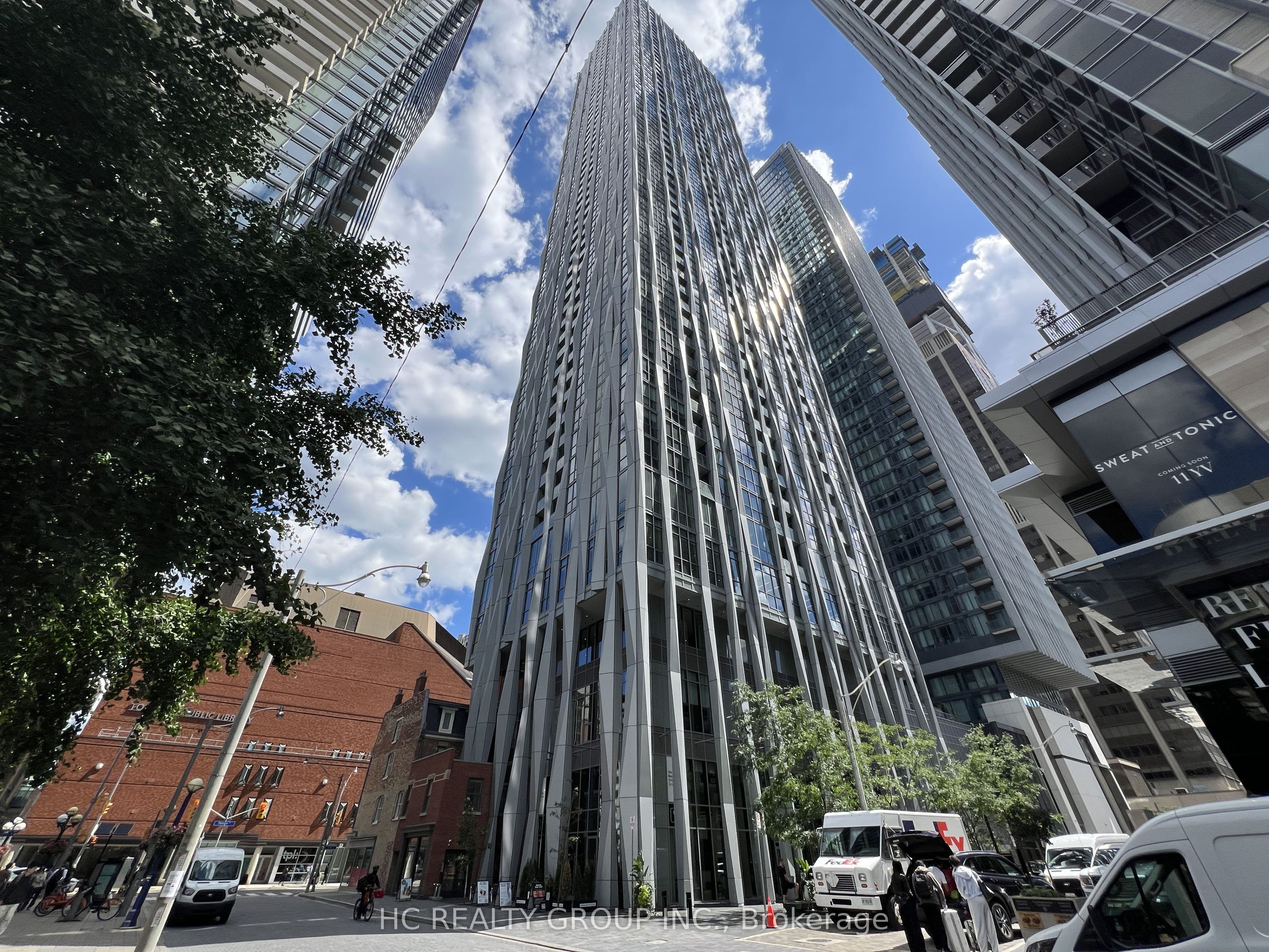 1 Yorkville Avenue 4512, Toronto, ON M4W 0B1