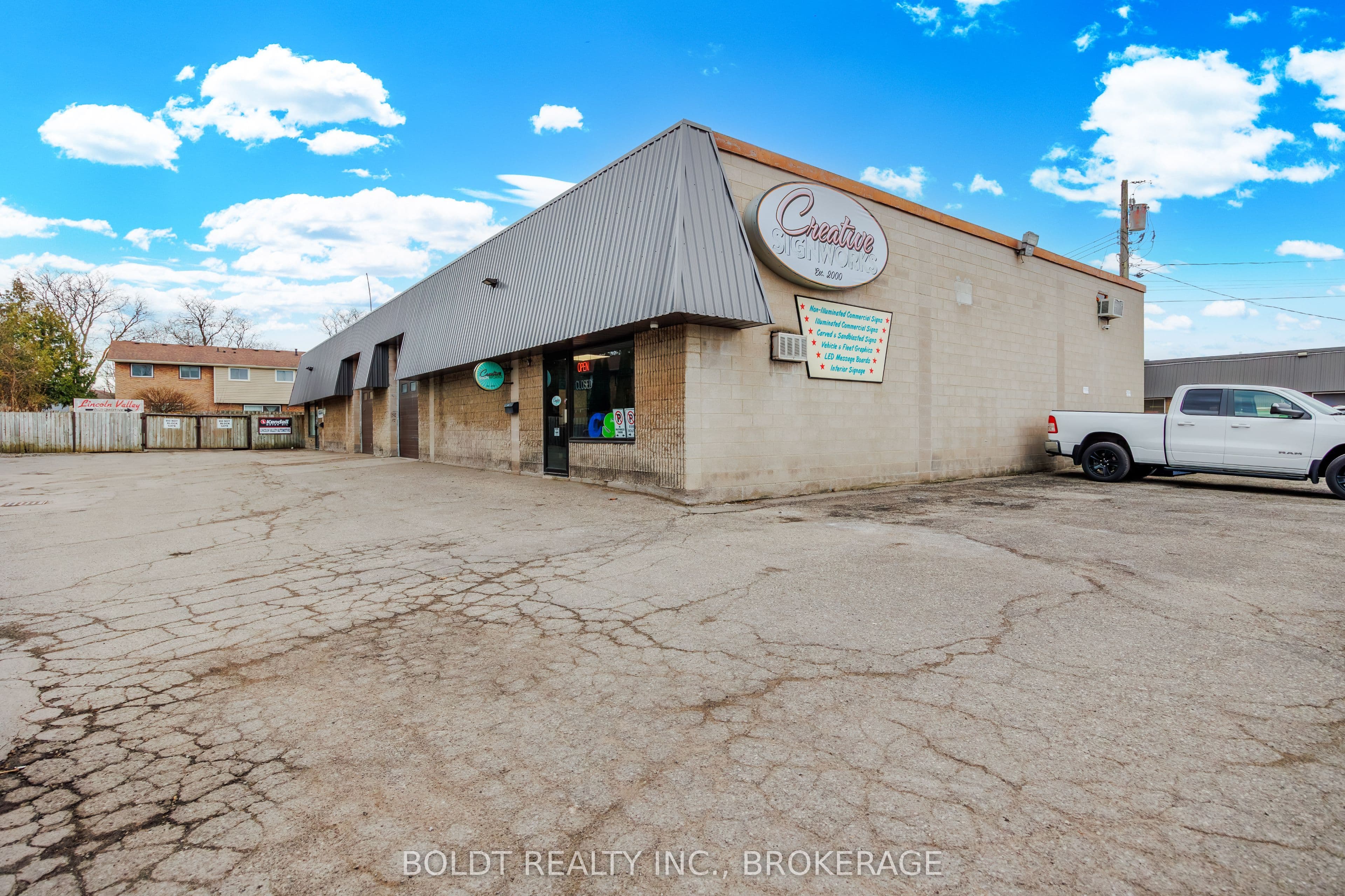 52 Scott Street W 3, St. Catharines, ON L2R 1C9