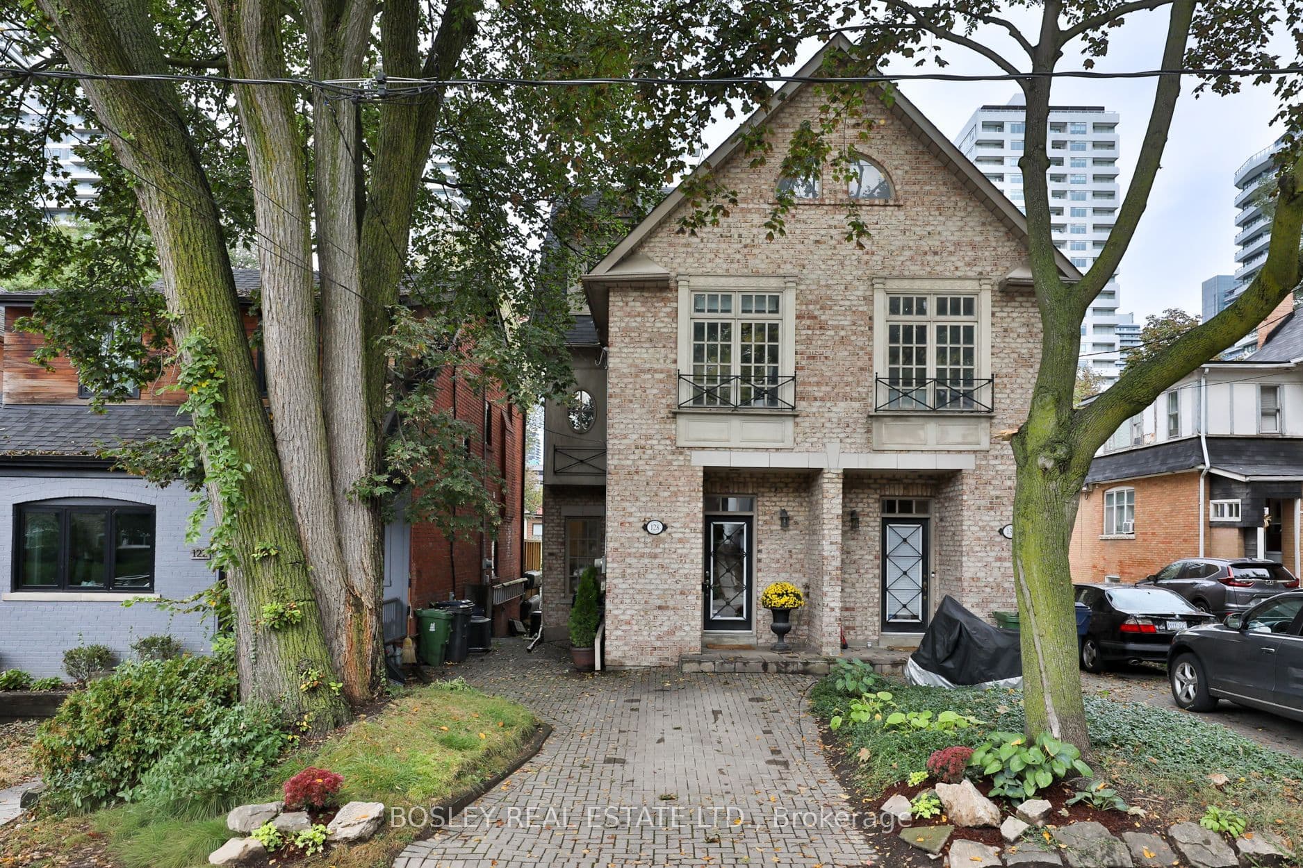 128 Hillsdale Avenue E, Toronto, ON M4S 1T5