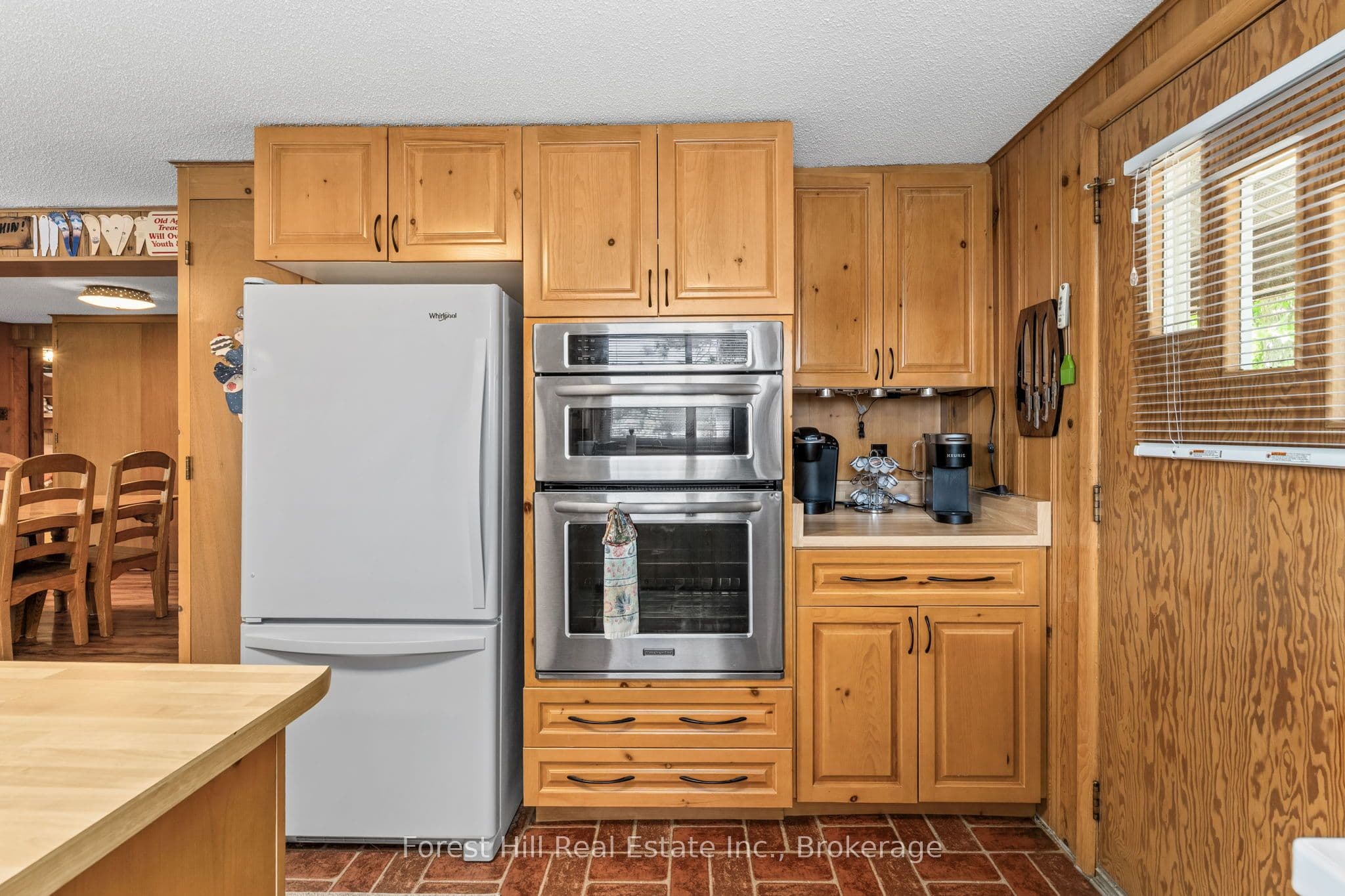1062 Pine Lake Road, Gravenhurst, ON P1P 1R2