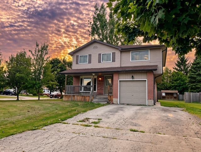 56 Edward Street, Mapleton, ON N0G 1P0
