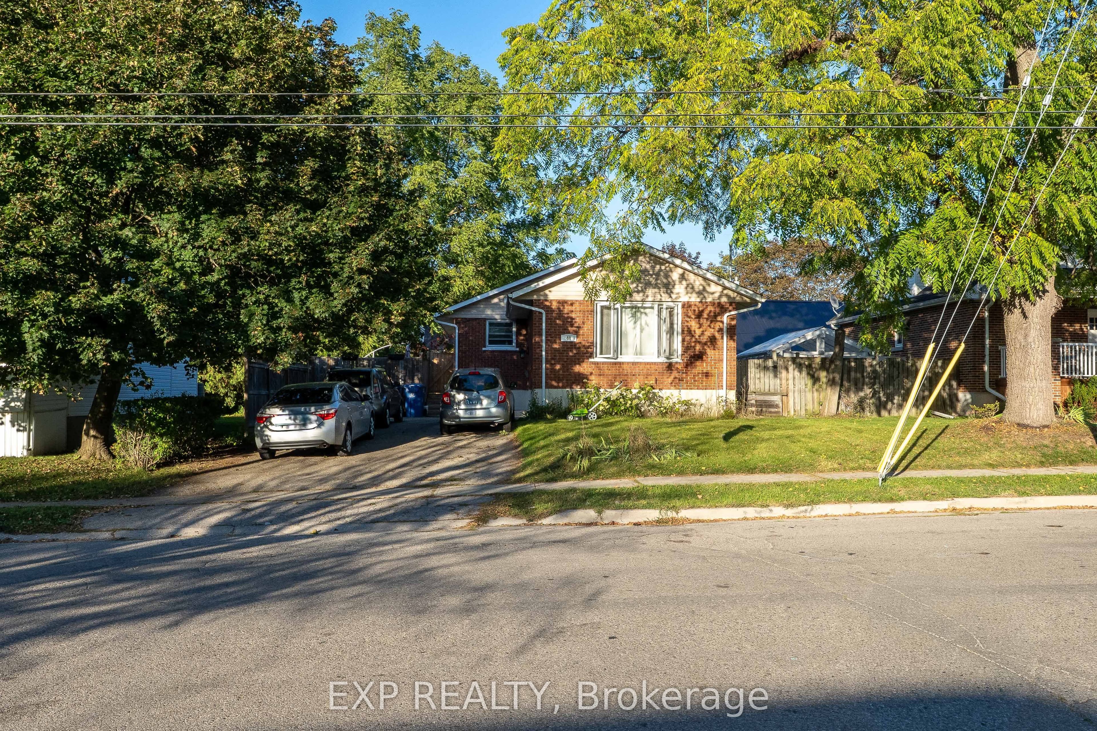 41 Alma Street N, Guelph, ON N1H 5X2