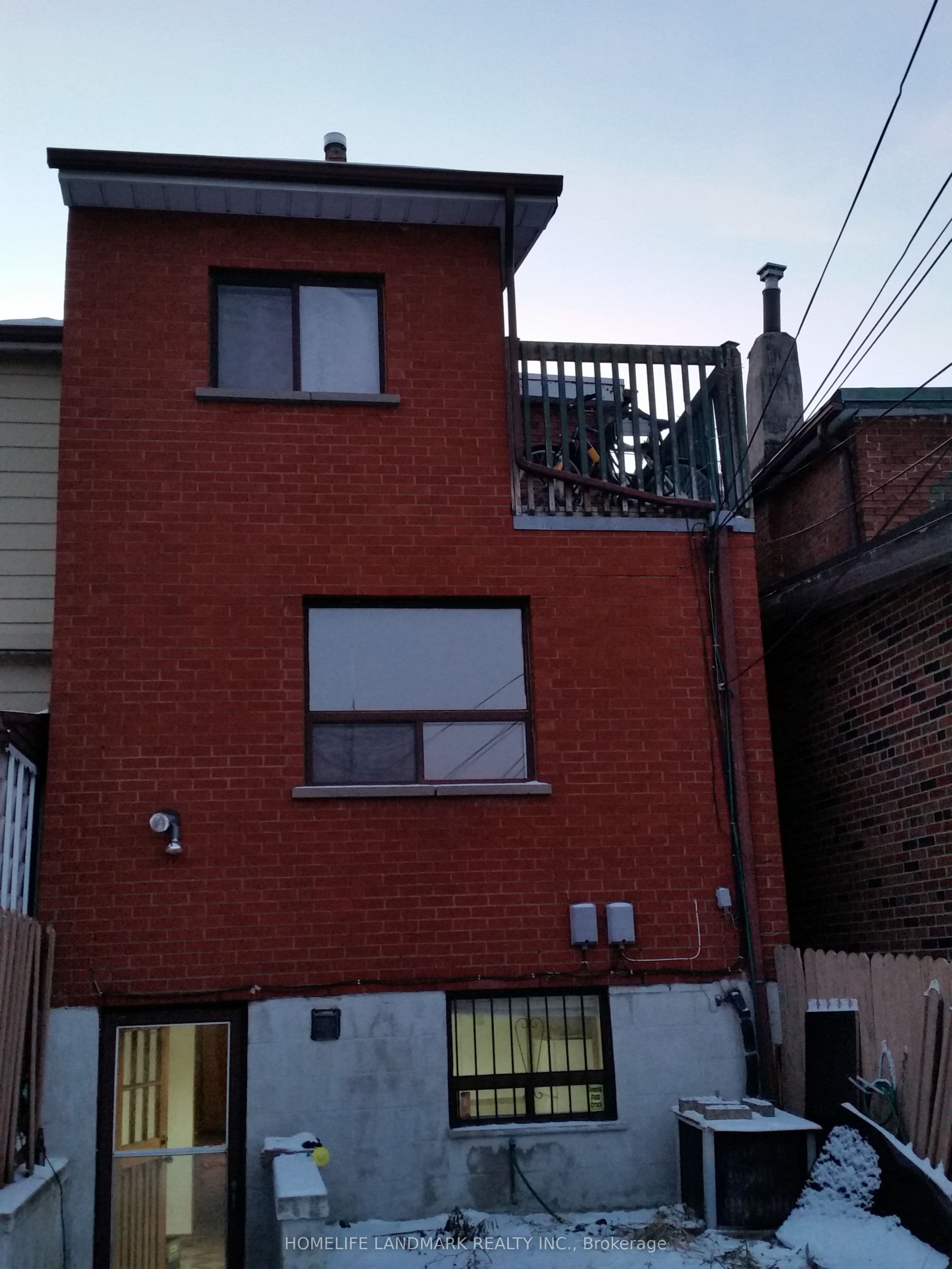 283 Ossington Avenue, Toronto, ON M6J 3A1