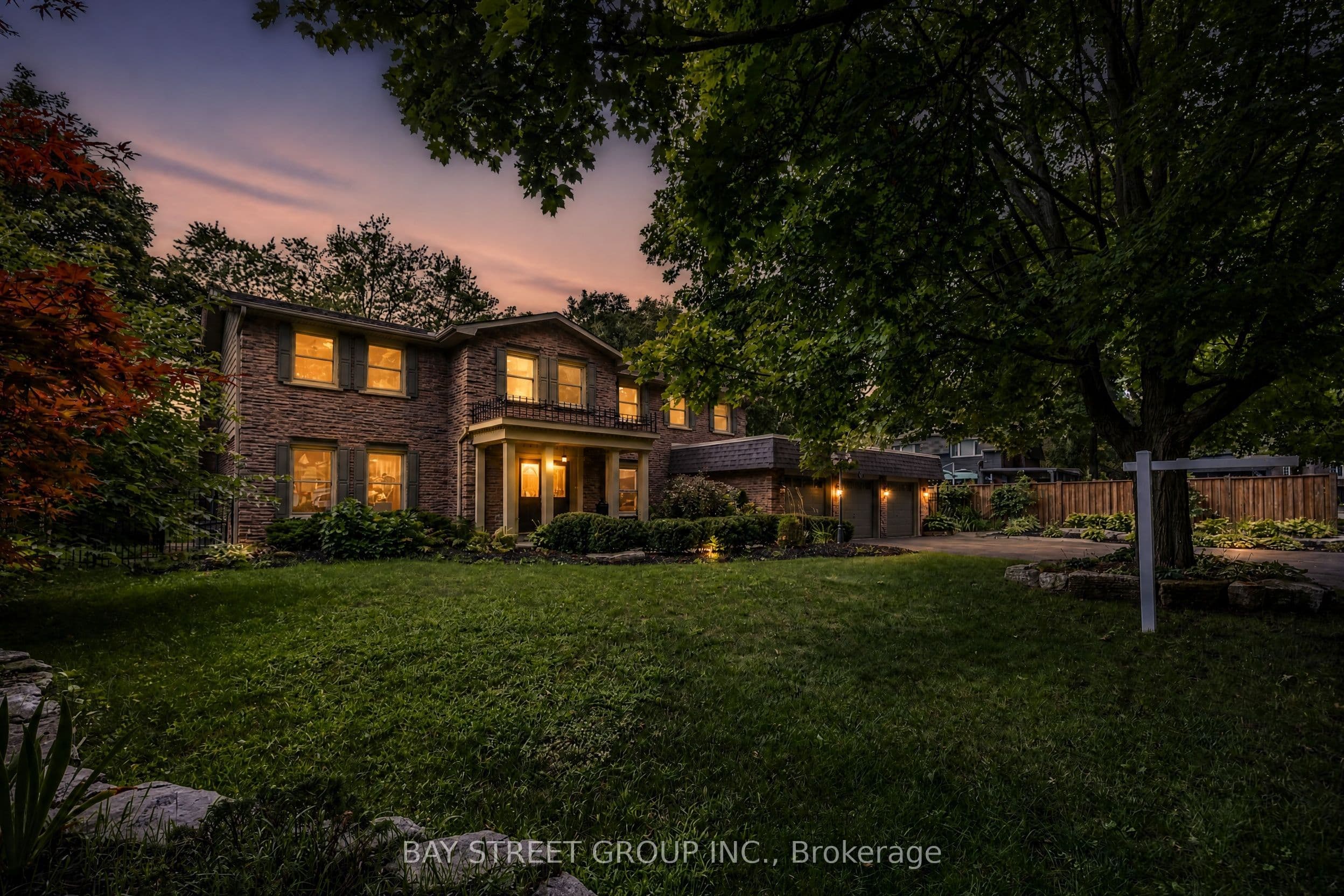 244 Colchester Drive, Oakville, ON L6J 5S5