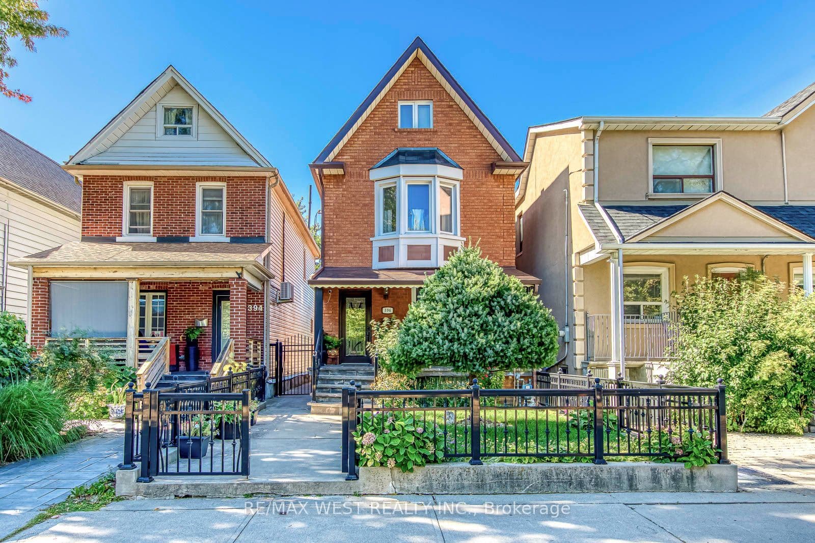 396 Bartlett Avenue N, Toronto, ON M6H 3G7