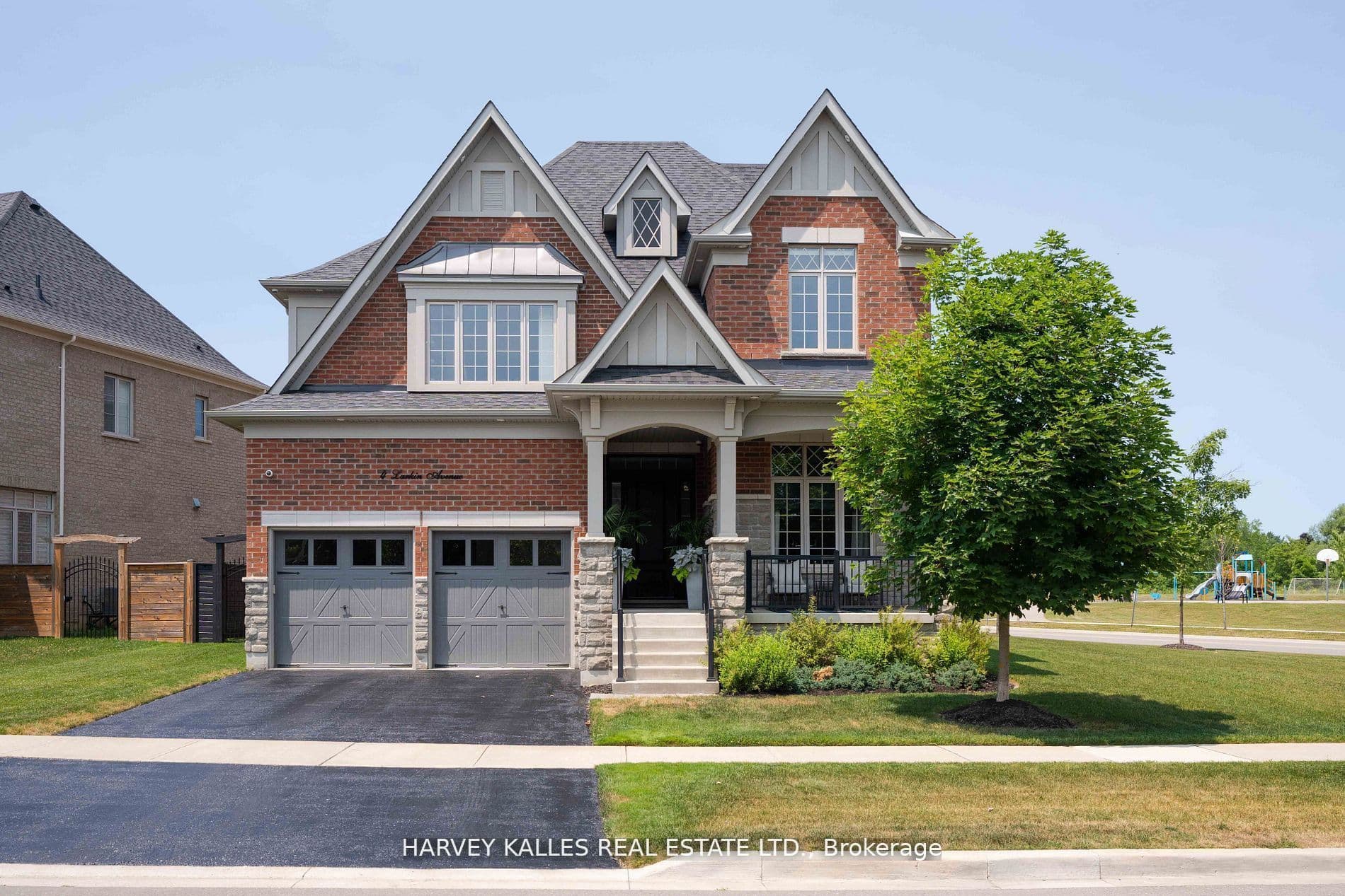 4 Larkin Avenue, King, ON L7B 0N8