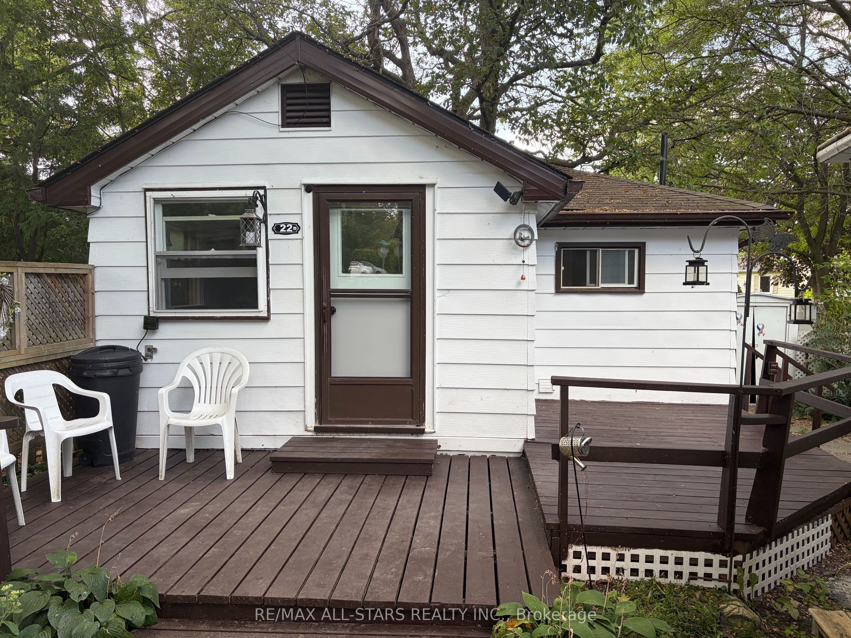 22B Thompson Drive, Georgina, ON L0E 1L0