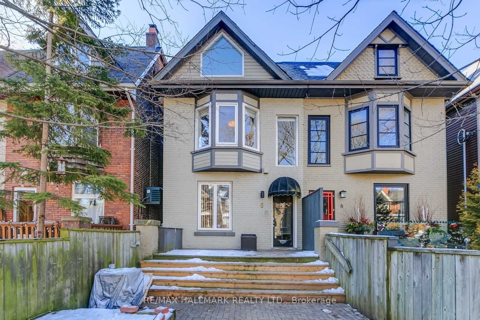 6 Prust Avenue Upper, Toronto, ON M4L 2M8