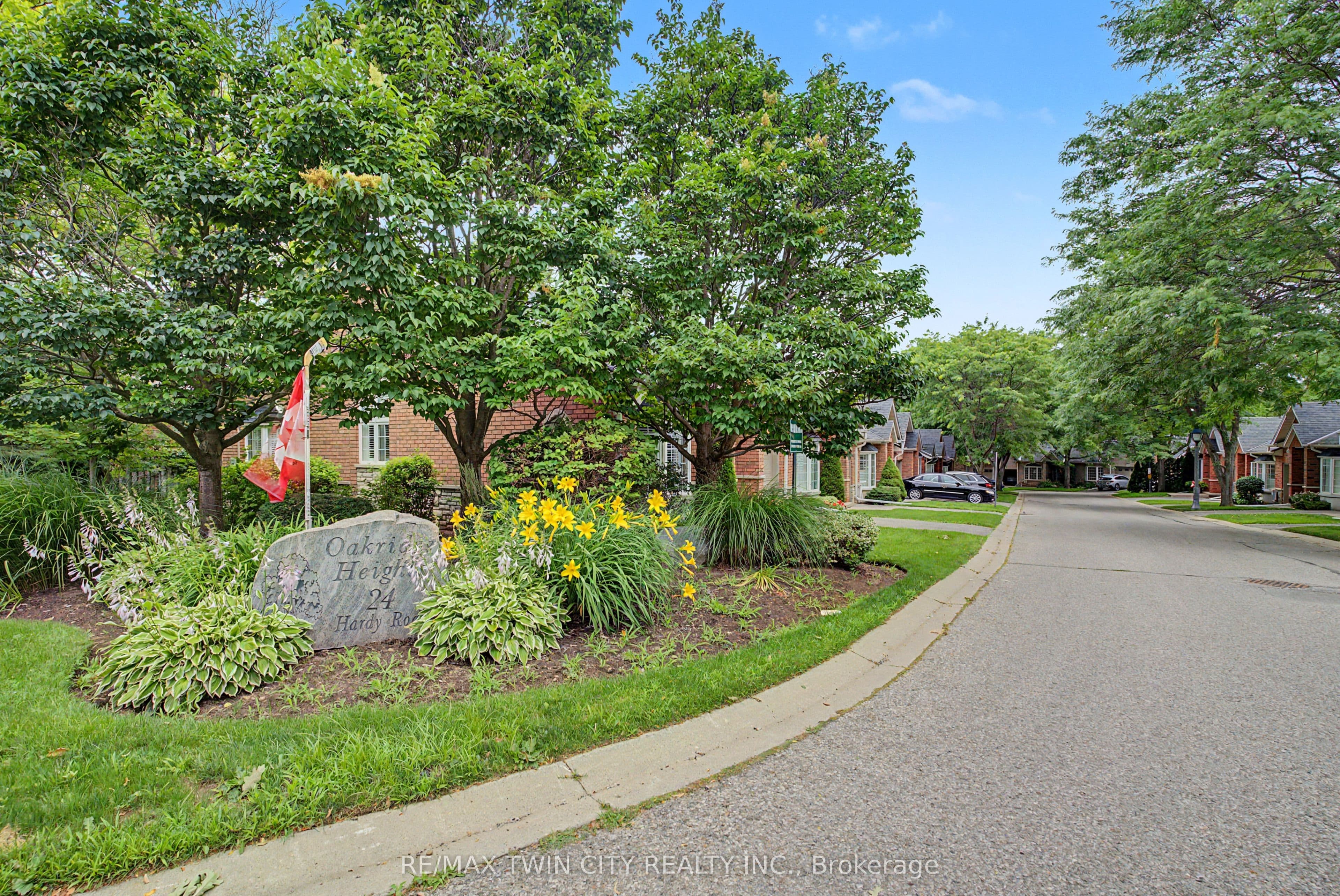 24 Hardy Road 3, Brantford, ON N3T 5K6