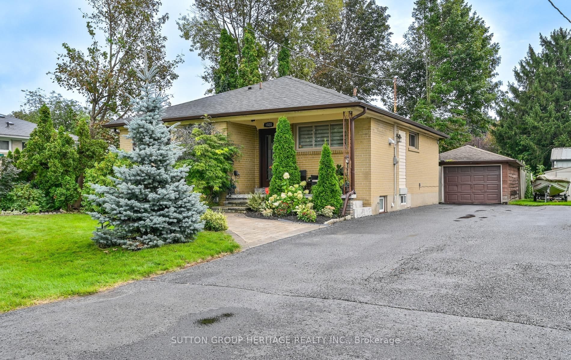 1020 Wardman Crescent, Whitby, ON L1N 3G9