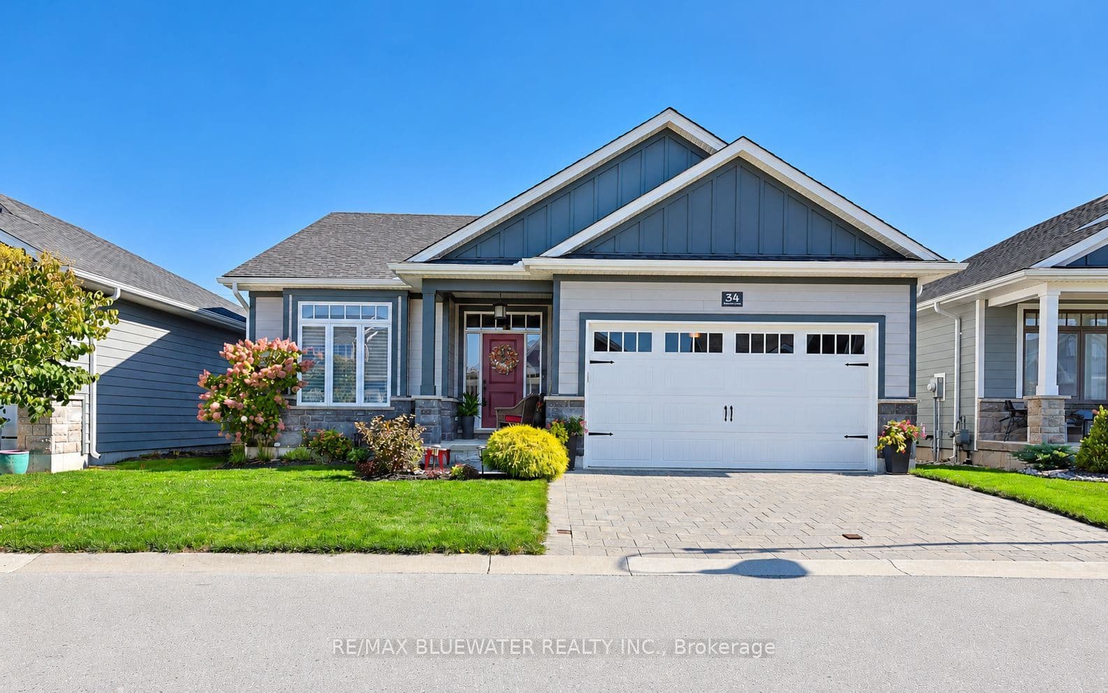 34 Sunrise Lane, Lambton Shores, ON N0M 1T0
