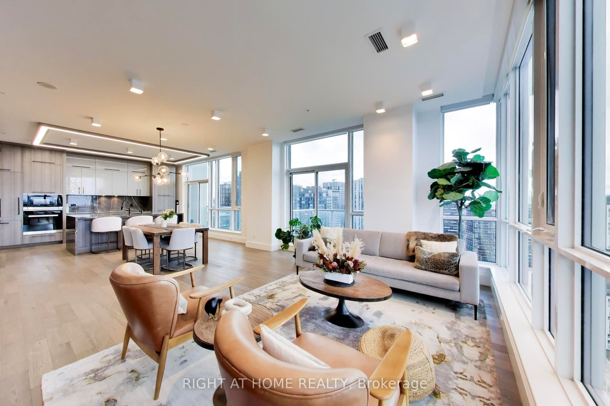 30 Nelson Street PH102, Toronto, ON M5V 0H5