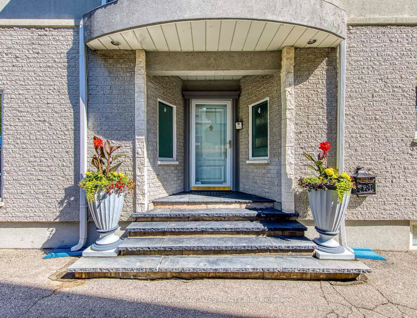 18 Martin Grove Road, Toronto, ON M9B 4J9