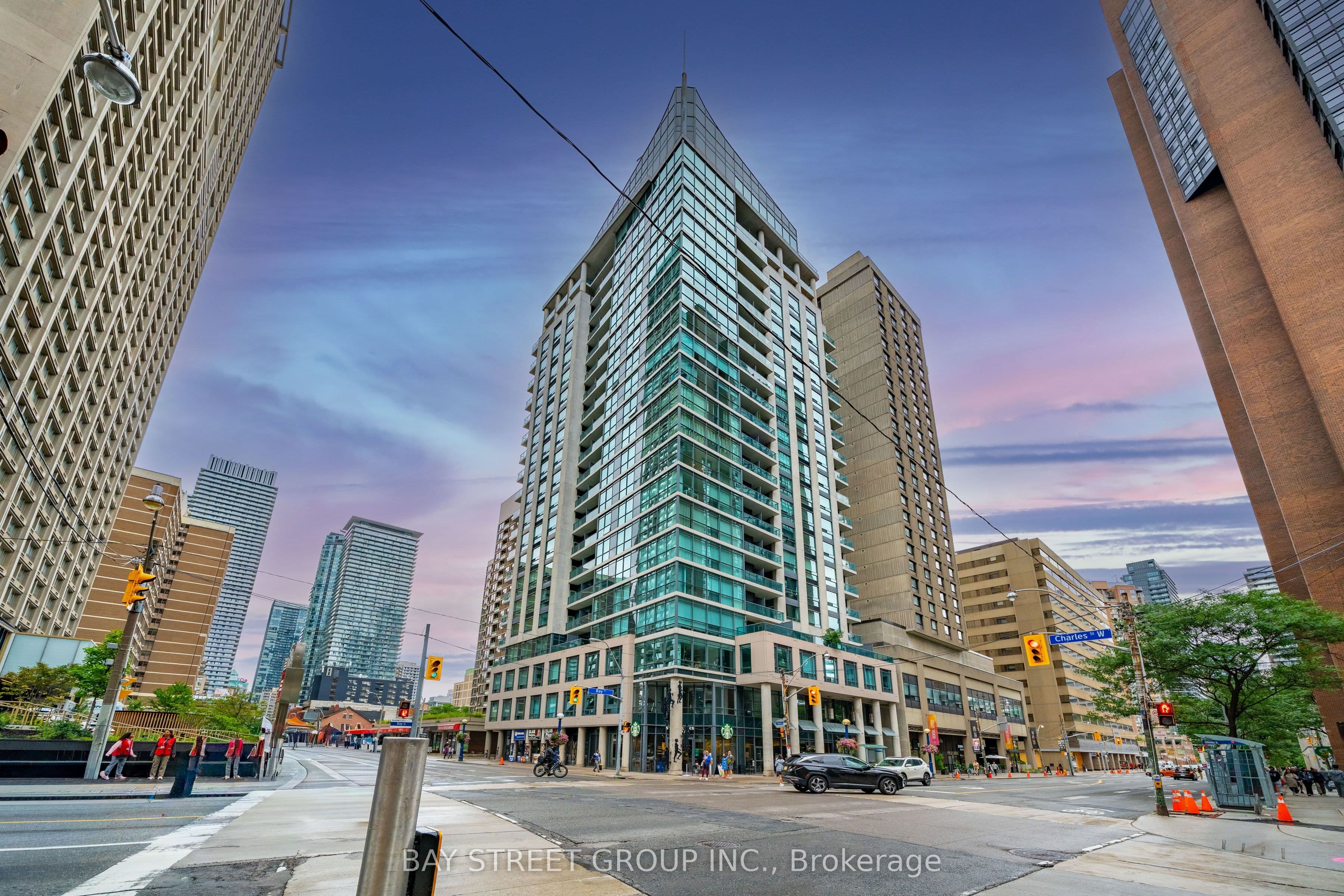 1121 Bay Street 805, Toronto, ON M5S 3L9