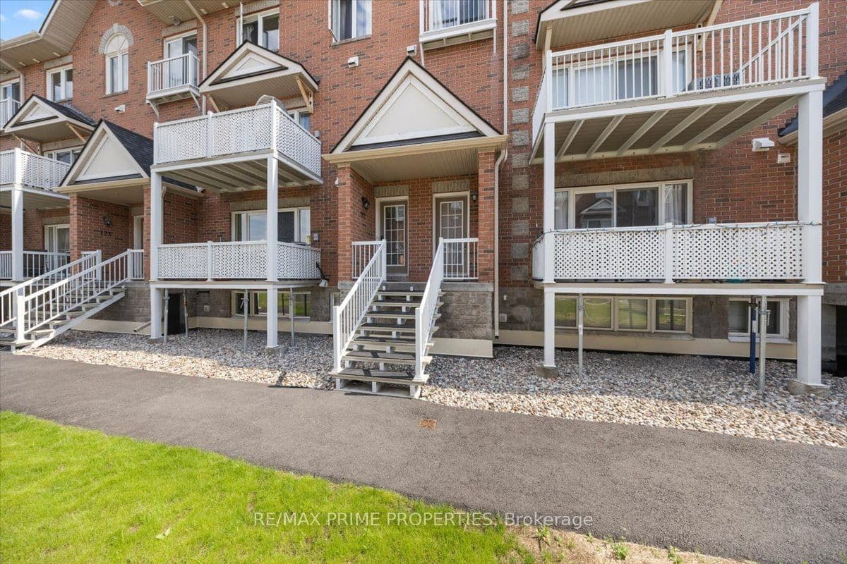 3265 St Joseph Boulevard 117, Orleans - Cumberland and Area, ON K1E 3Y2