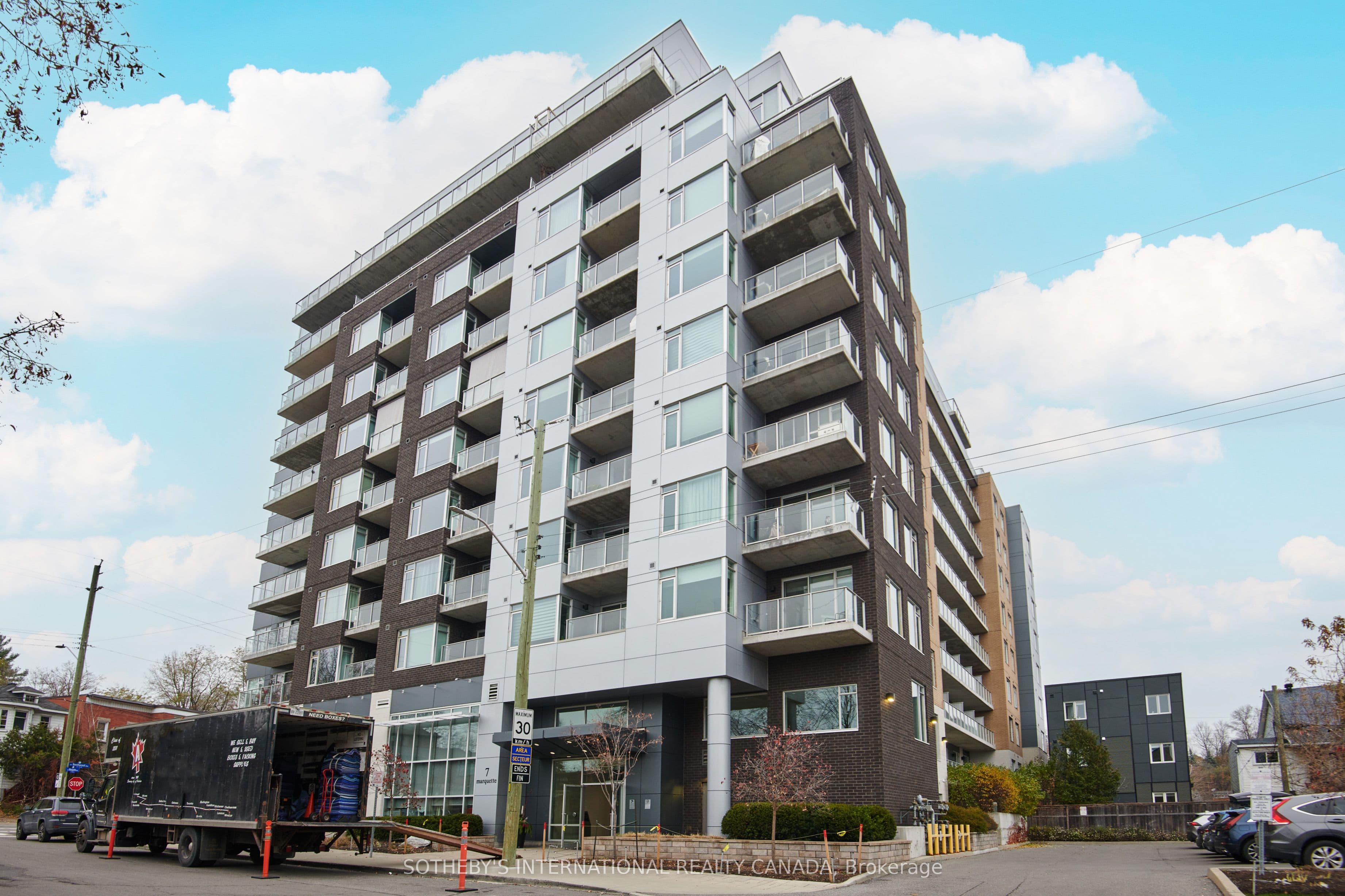 7 Marquette Avenue 314, Vanier and Kingsview Park, ON K1L 8A7