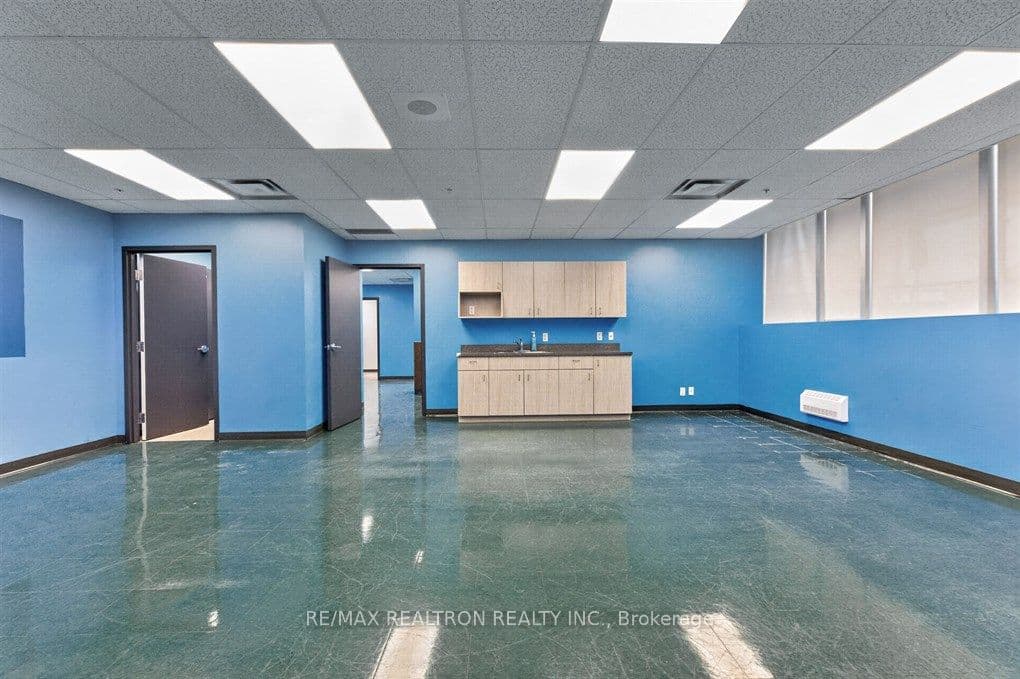 685 Sheppard Avenue E G03, Toronto, ON M2K 1B6