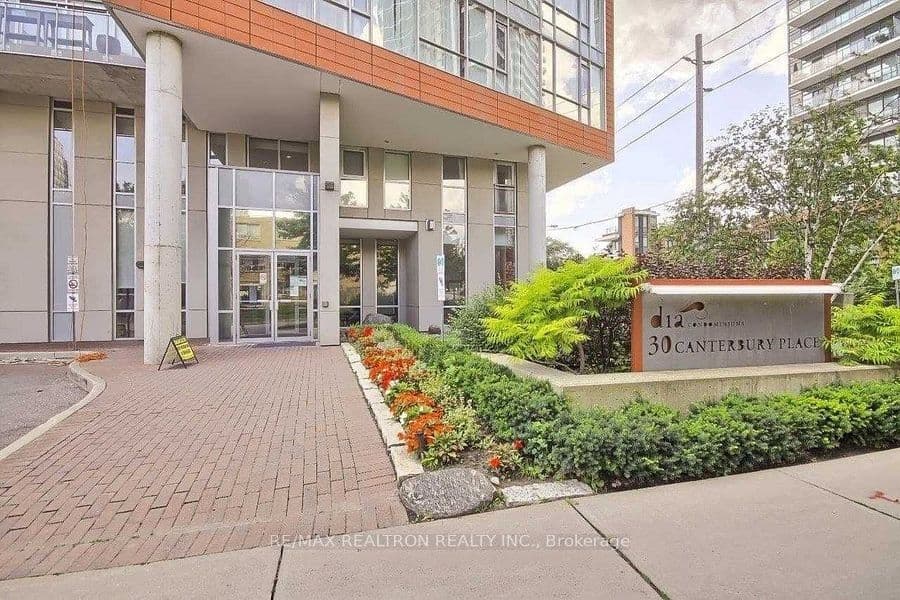 30 Canterbury Place 1103, Toronto, ON M2N 0B9