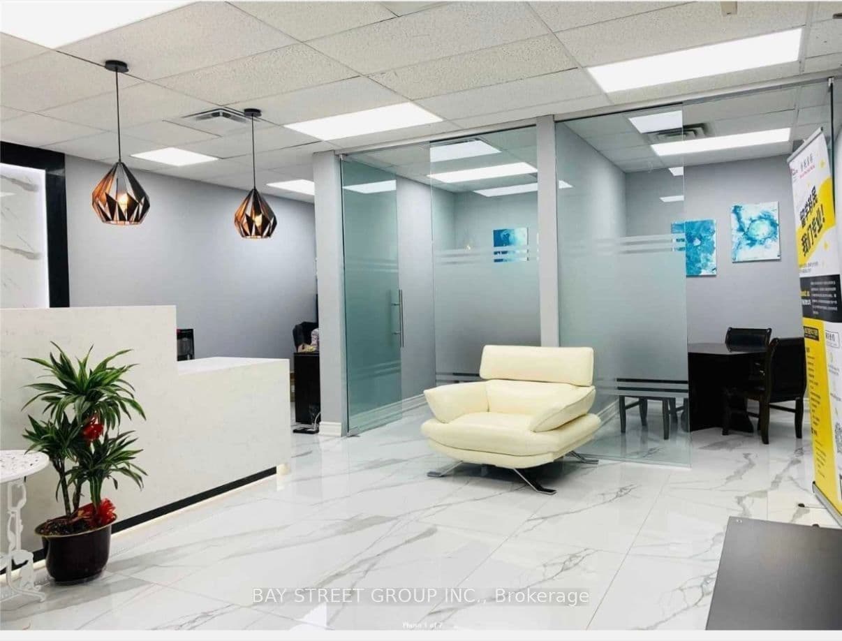 7050 Woodbine Avenue 207, Markham, ON L3R 6G2